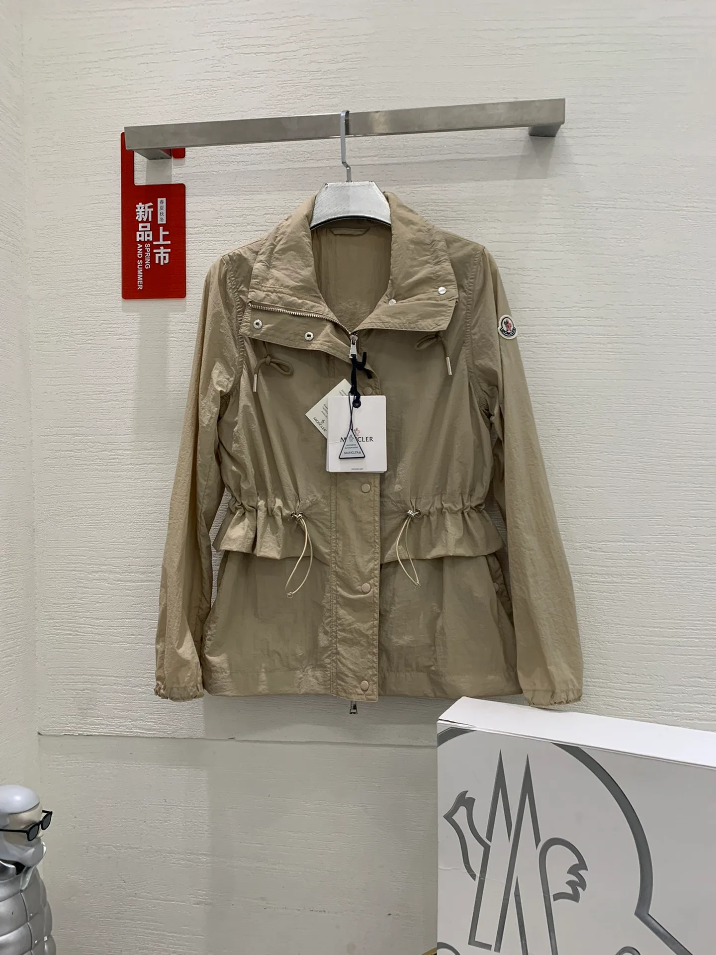 Куртки И Пуховики Женские Moncler 11230880