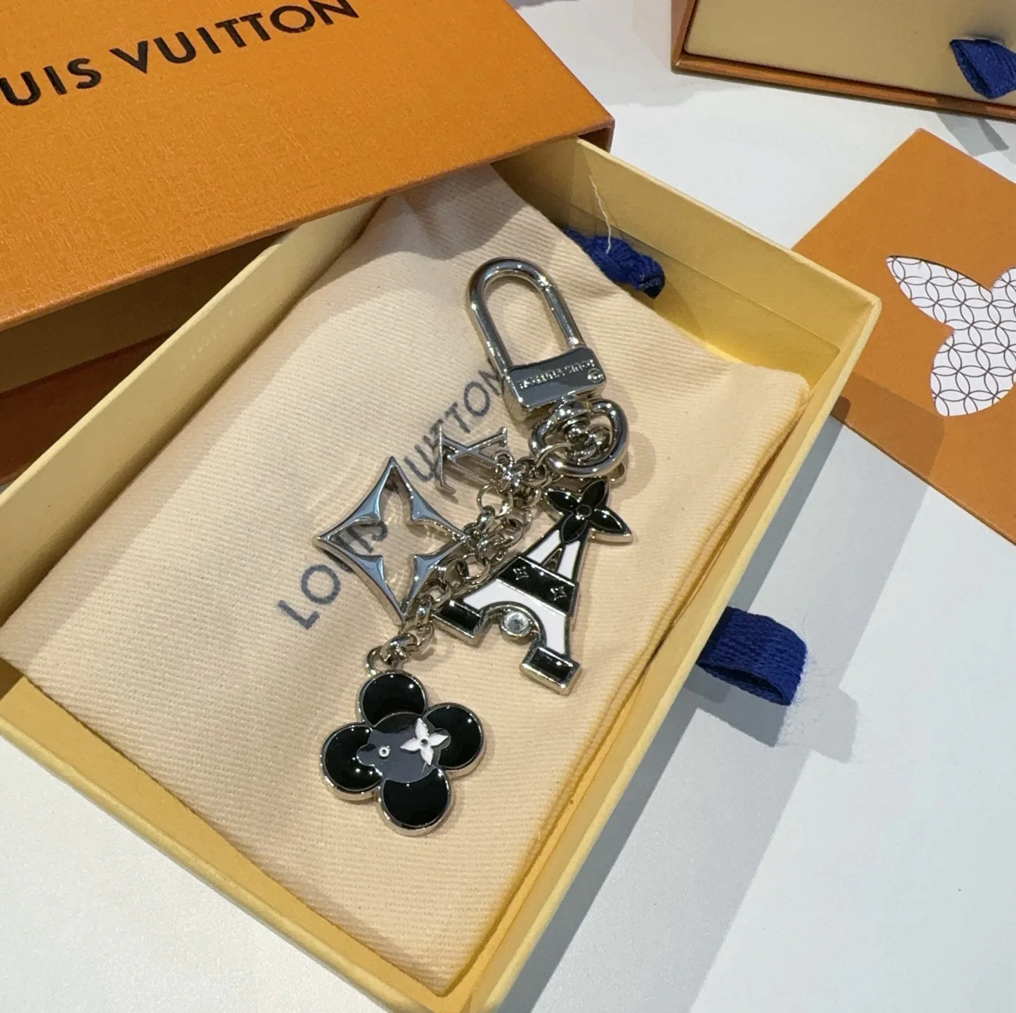 Бижутерия Louis Vuitton 14337193