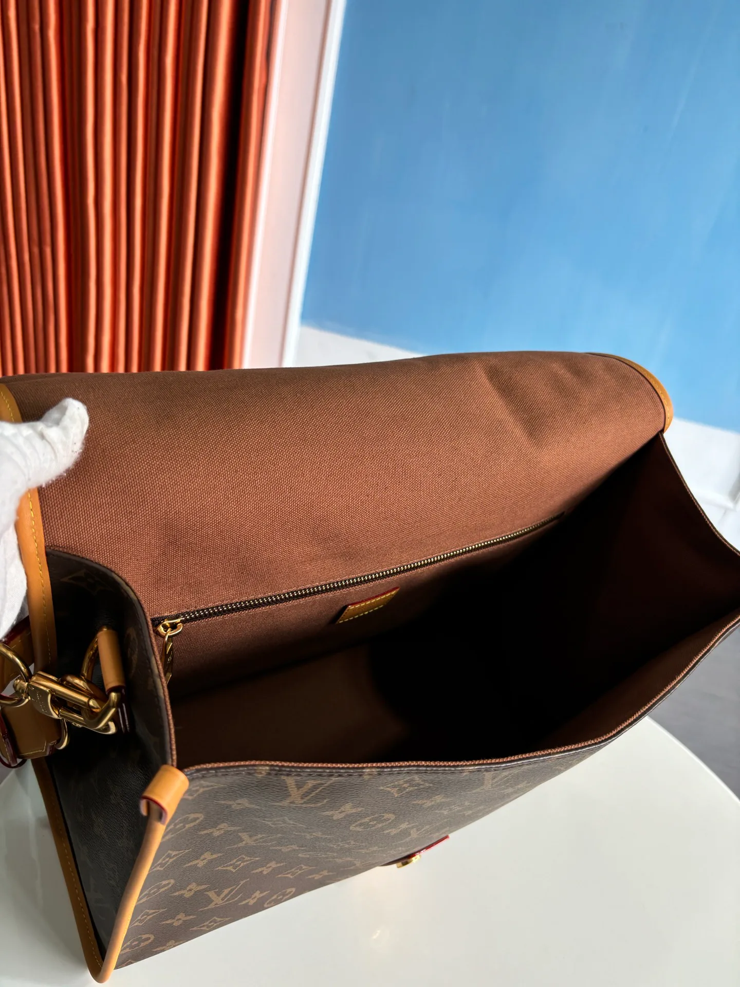 Классические Сумки Женские Louis Vuitton 18132417
