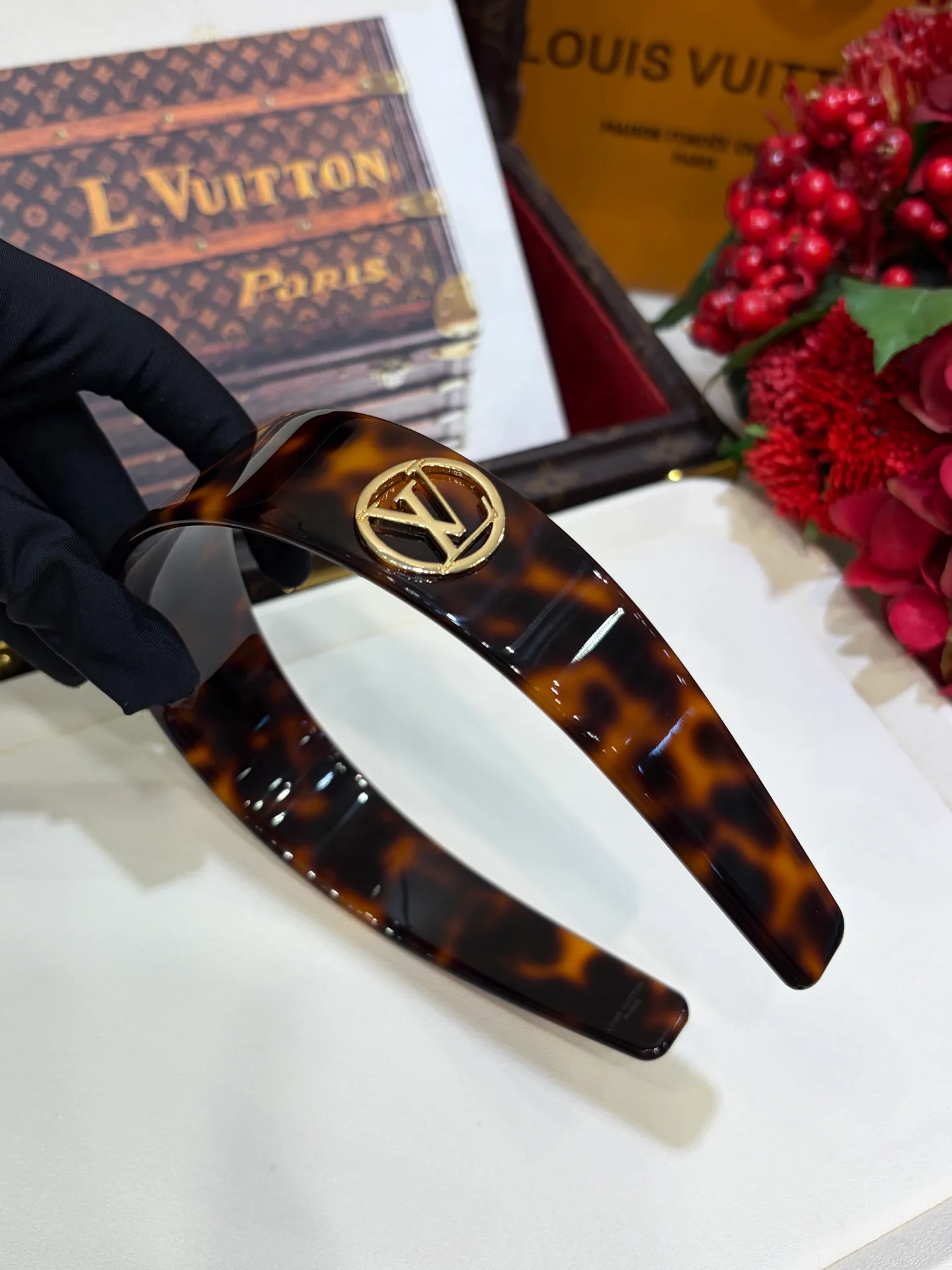 Головные Уборы Louis Vuitton 12760865