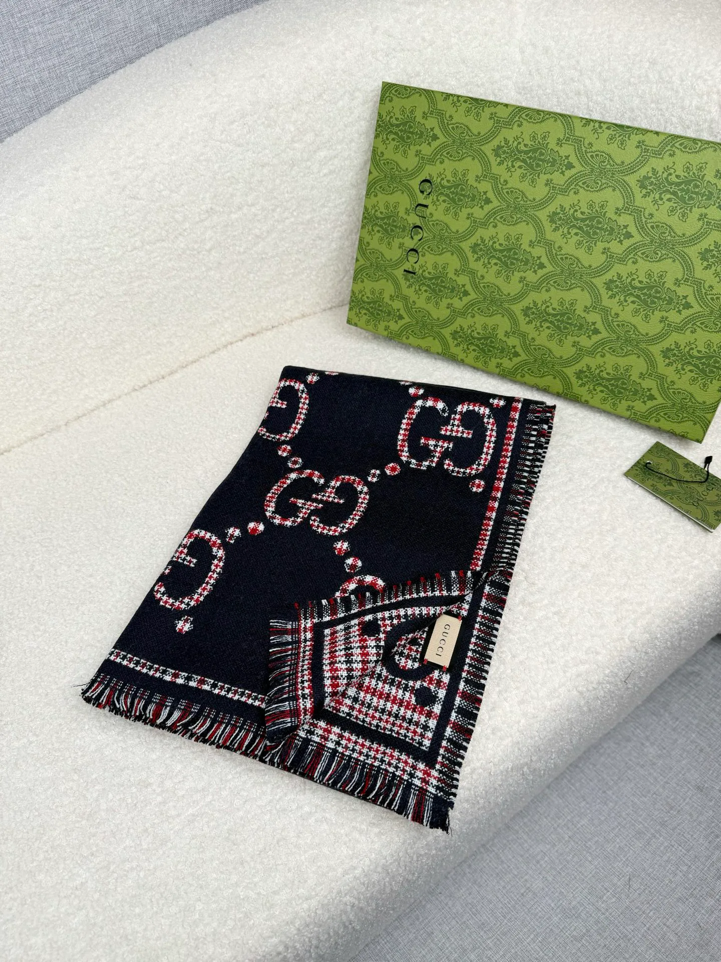 Шарфы Gucci 895104