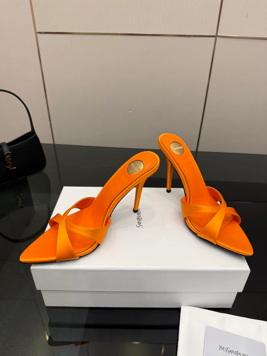 Босоножки Женские Saint Laurent 11409896