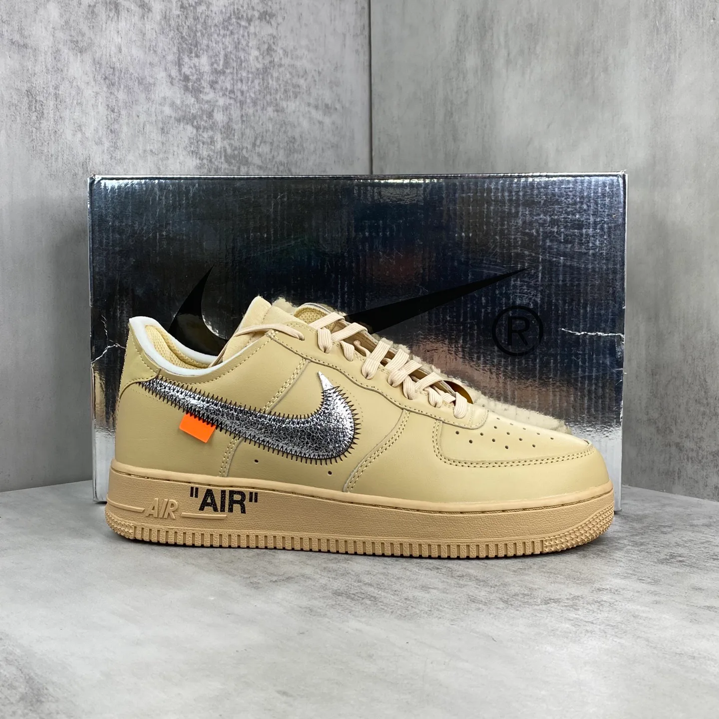 Кроссовки Женские Off-White 5912636