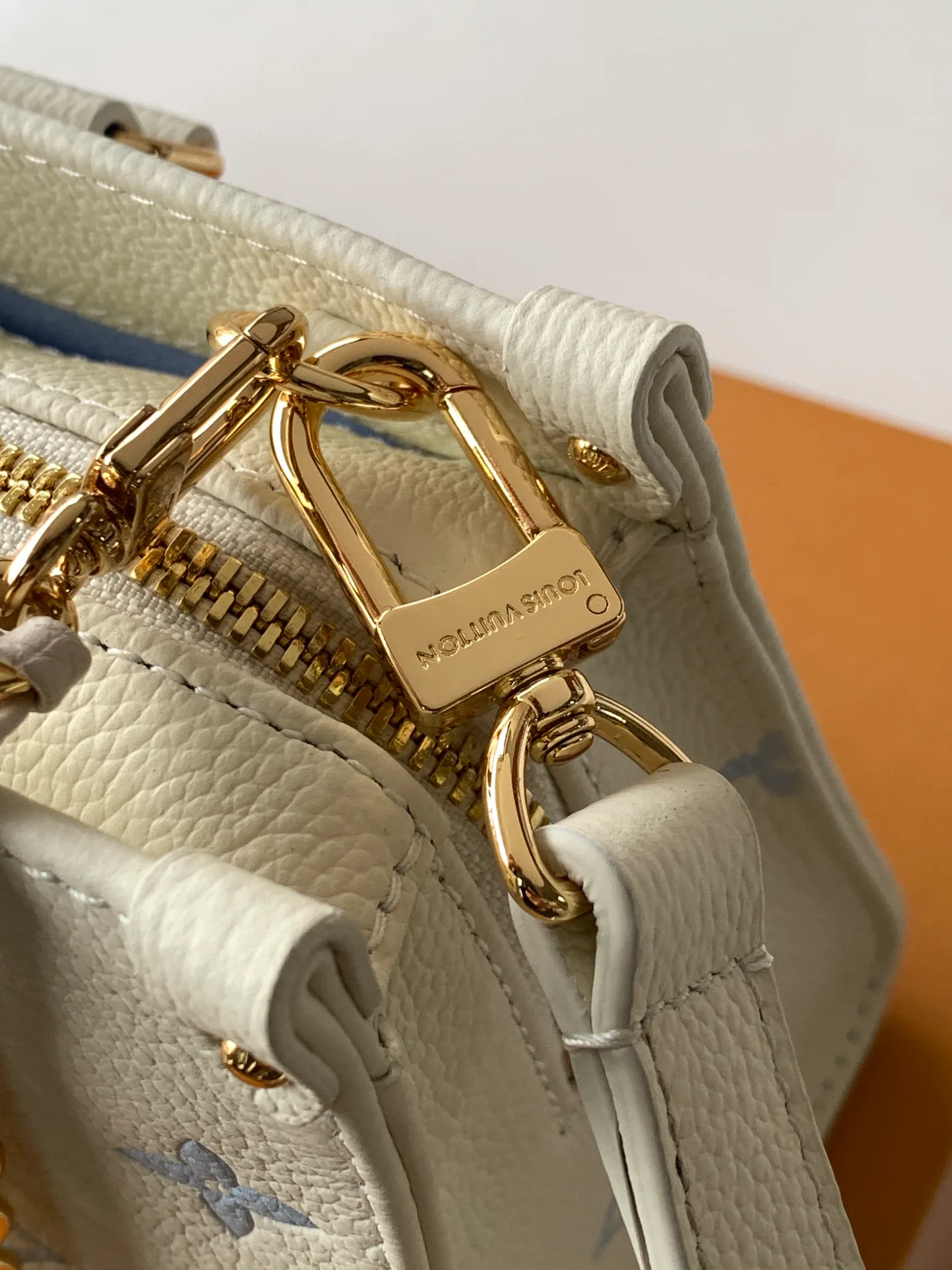 Классические Сумки Женские Louis Vuitton 11872290