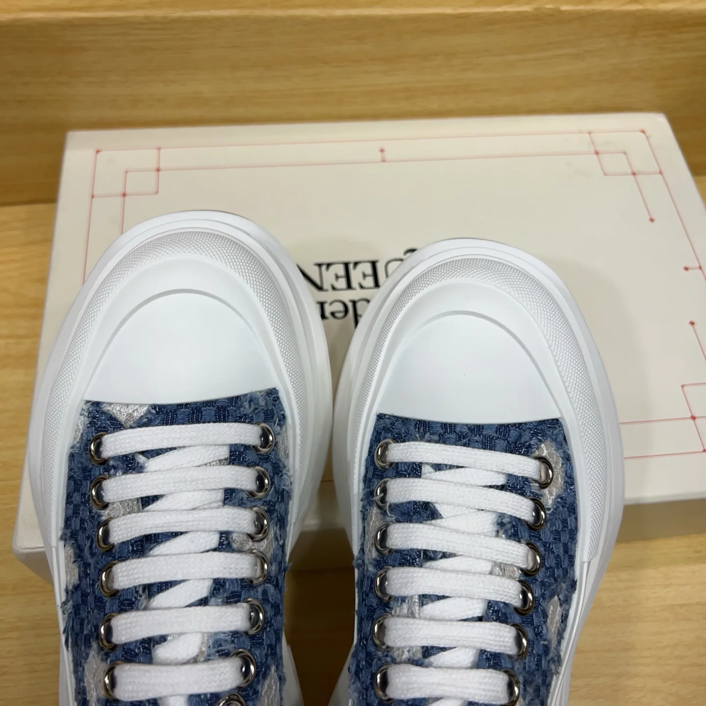 Кроссовки Женские Alexander Mcqueen 17545166