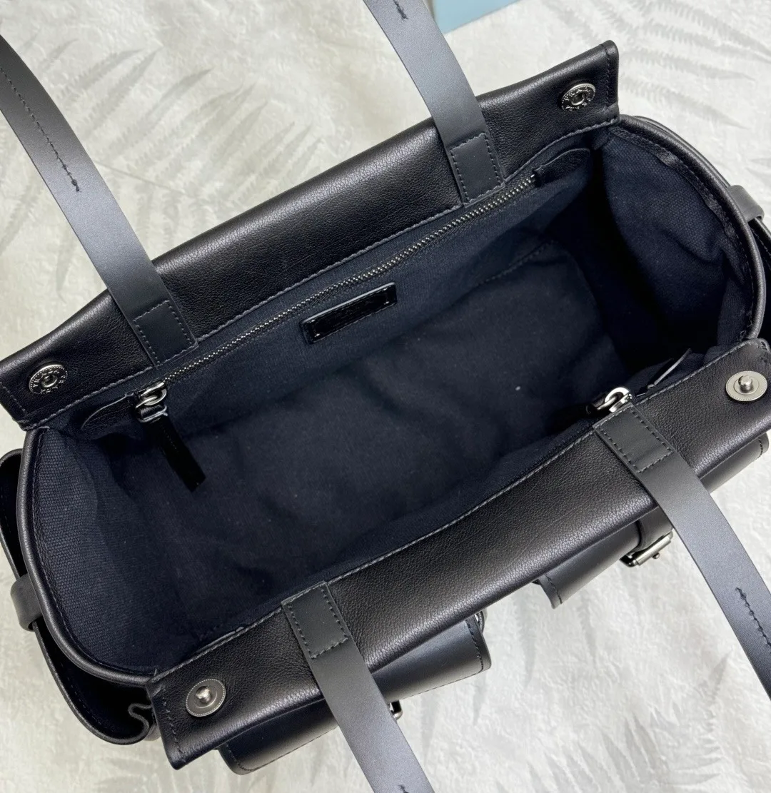 Классические Сумки Женские Prada 11520544