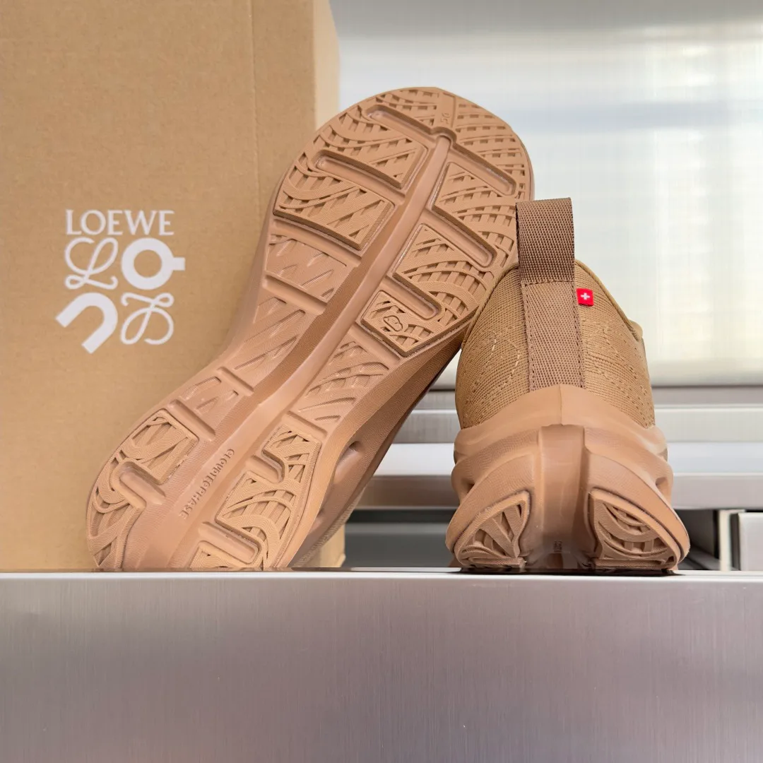 Кроссовки Женские Loewe 19437587