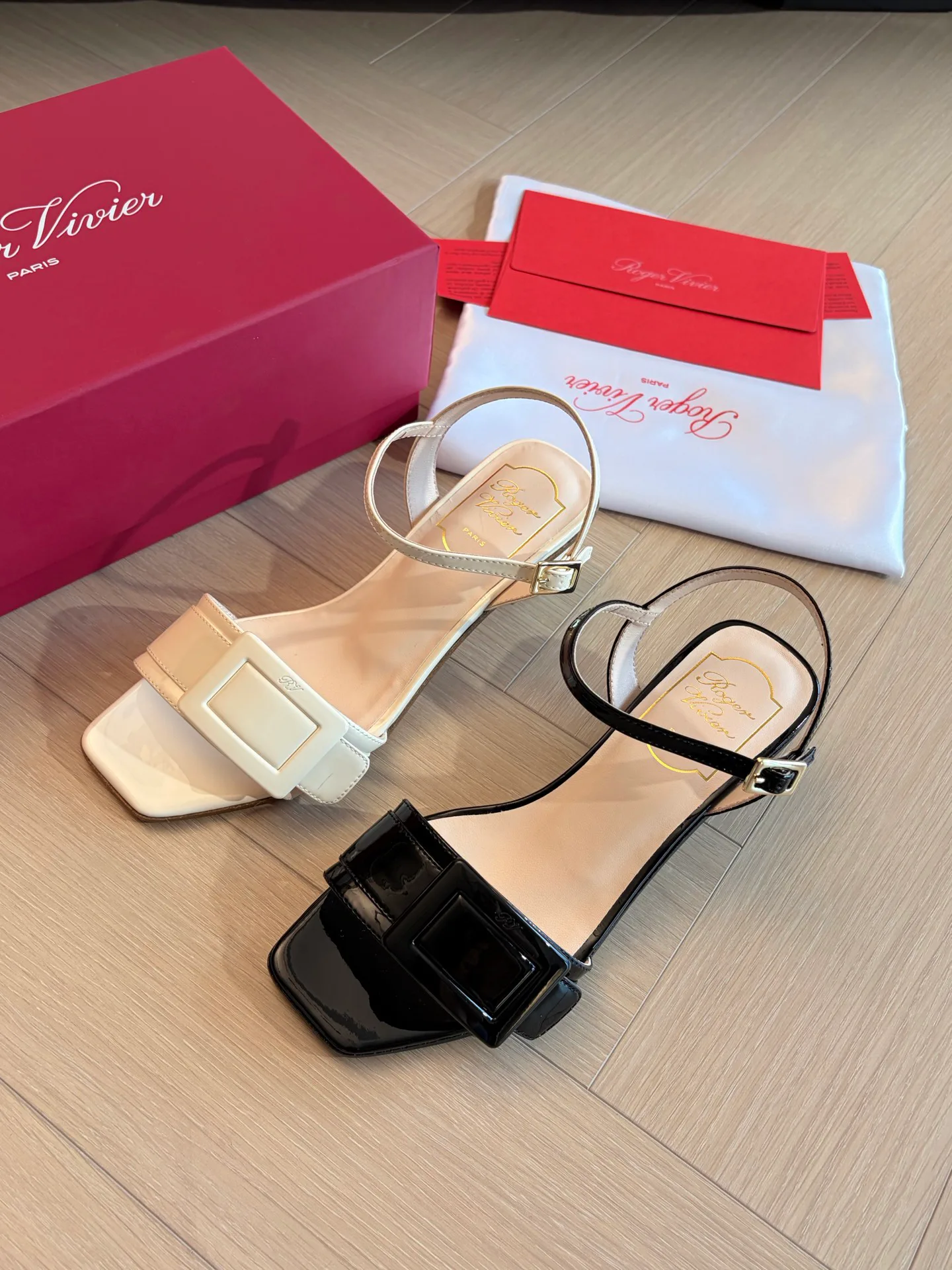 Босоножки Женские Roger Vivier 17321457