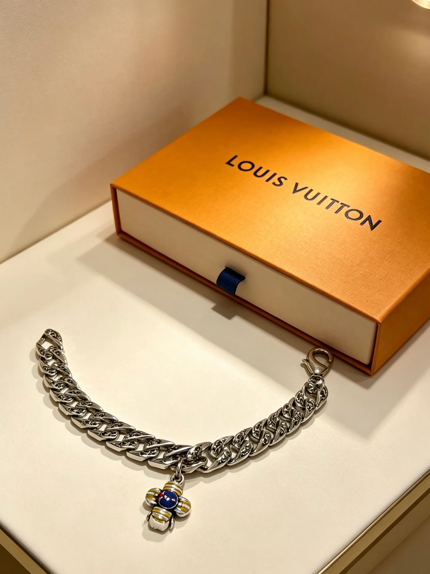 Бижутерия Louis Vuitton 18458380