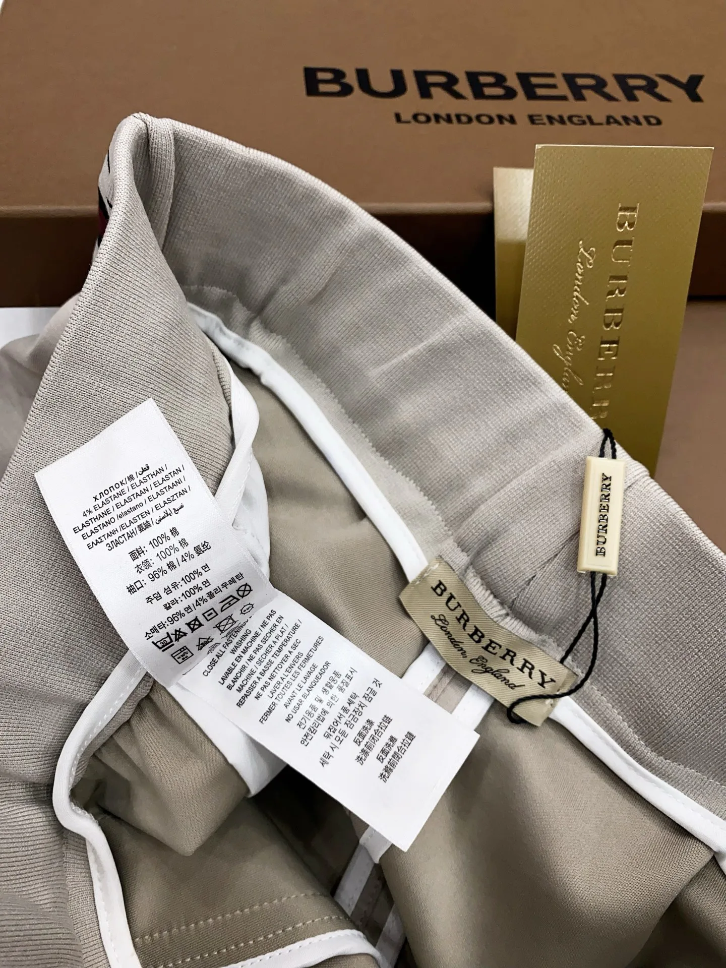 Брюки Мужские Burberry 13441682