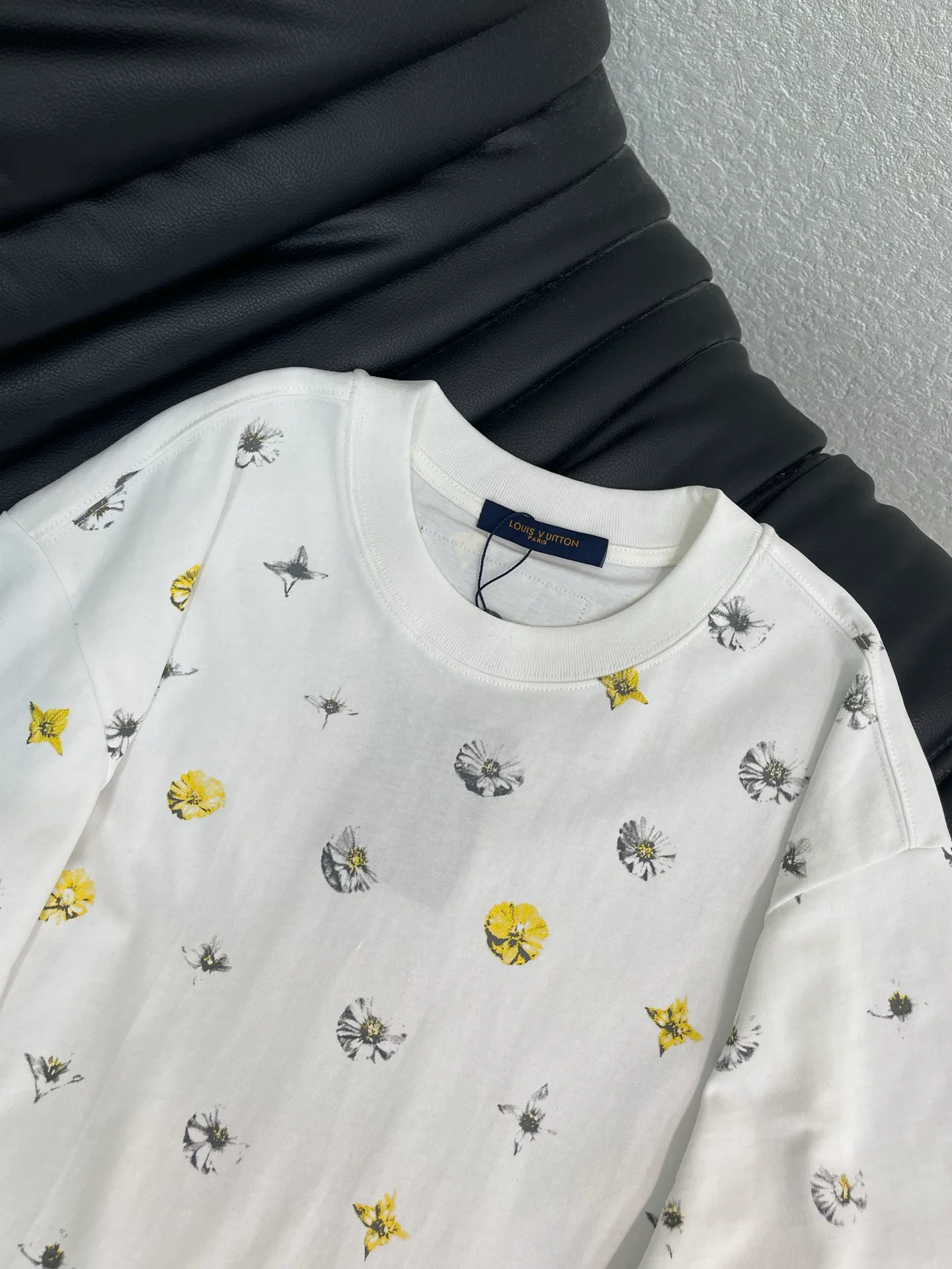 Футболки Женские Louis Vuitton 14351400