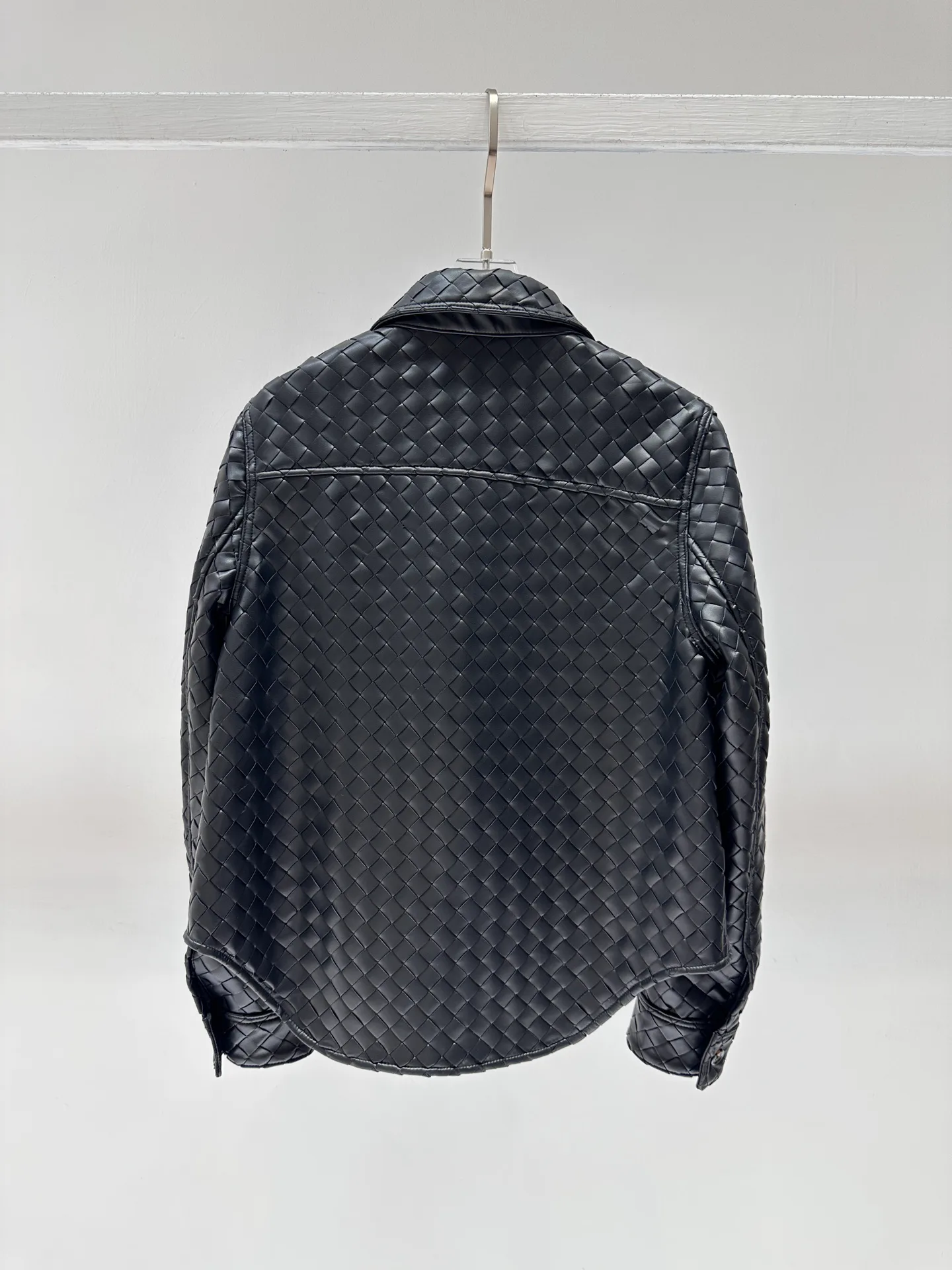 Кожаные Куртки И Дублёнки Женские Bottega Veneta 11759399