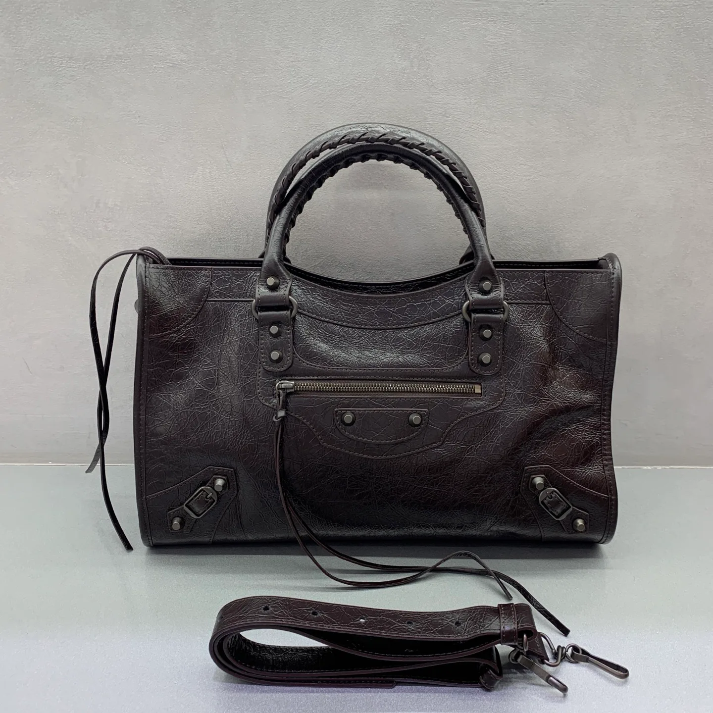 Классические Сумки Женские Balenciaga 18136154