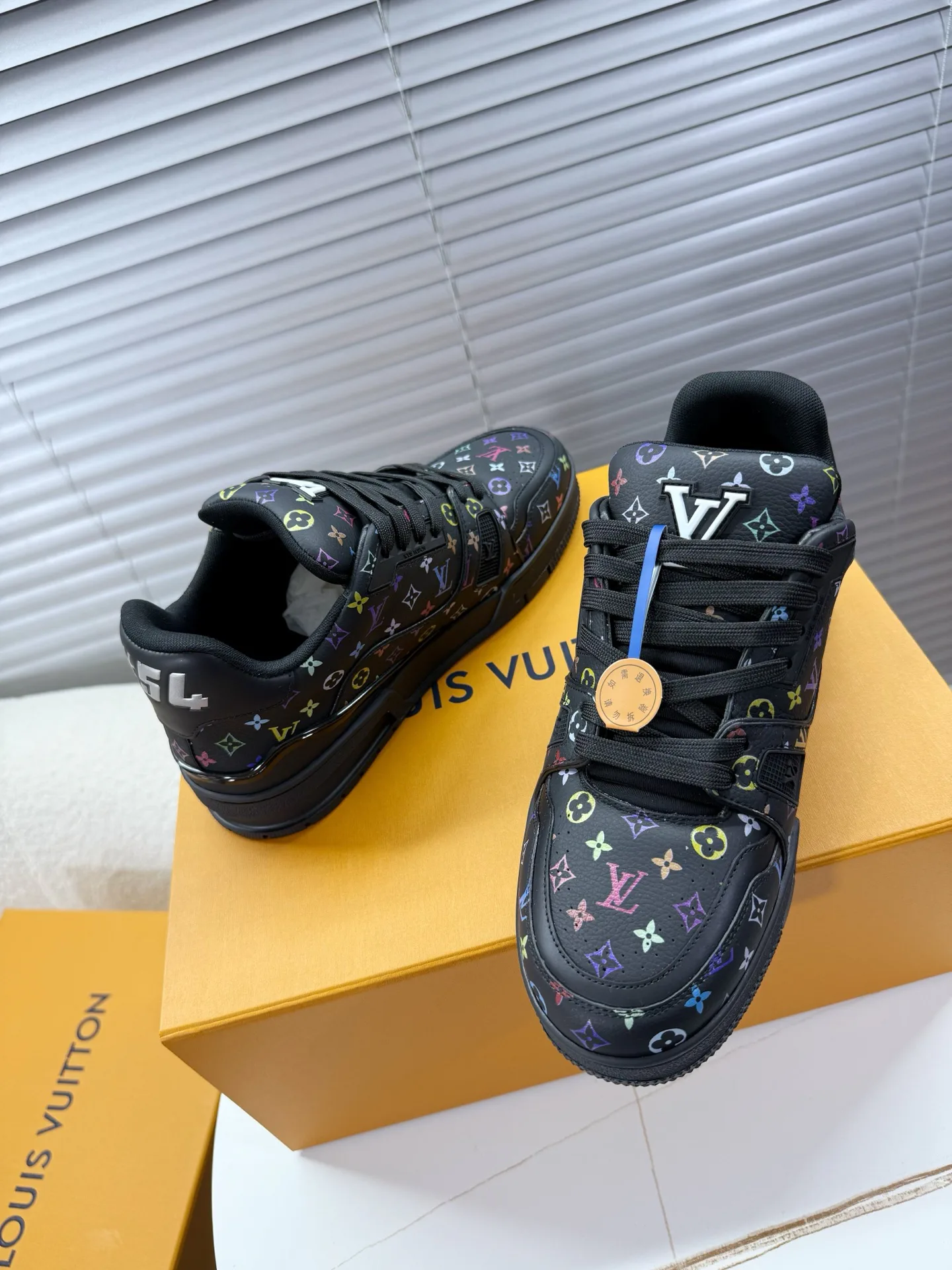 Кроссовки Женские Louis Vuitton 5049254