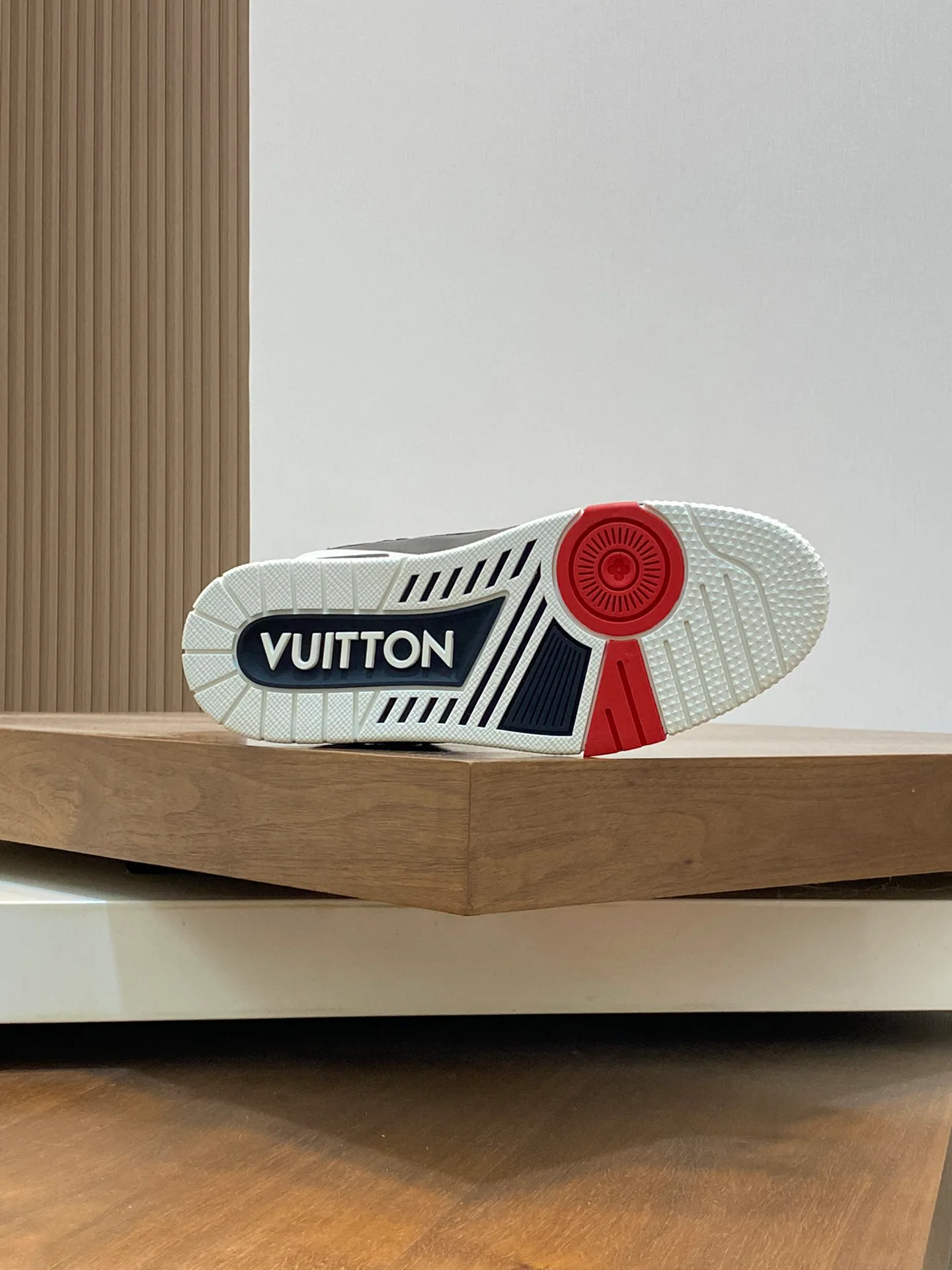 Кроссовки Мужские Louis Vuitton 1483818