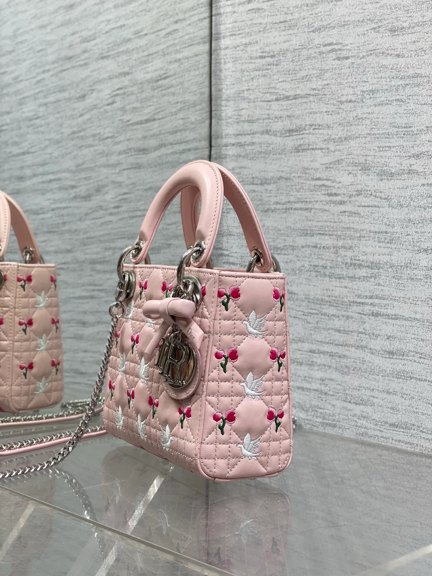 Классические Сумки Женские Christian Dior 17601340