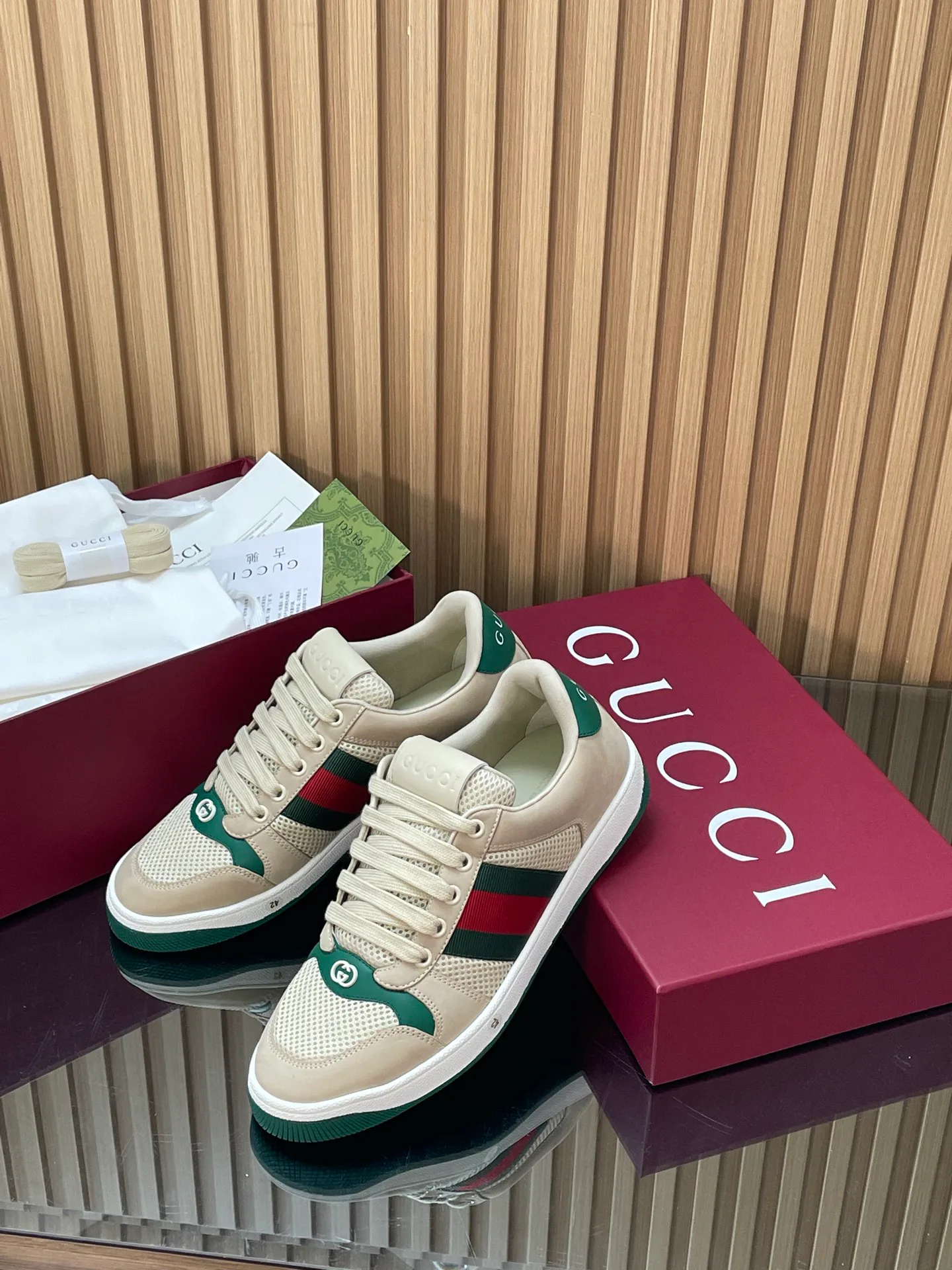 Кроссовки Женские Gucci 18700138