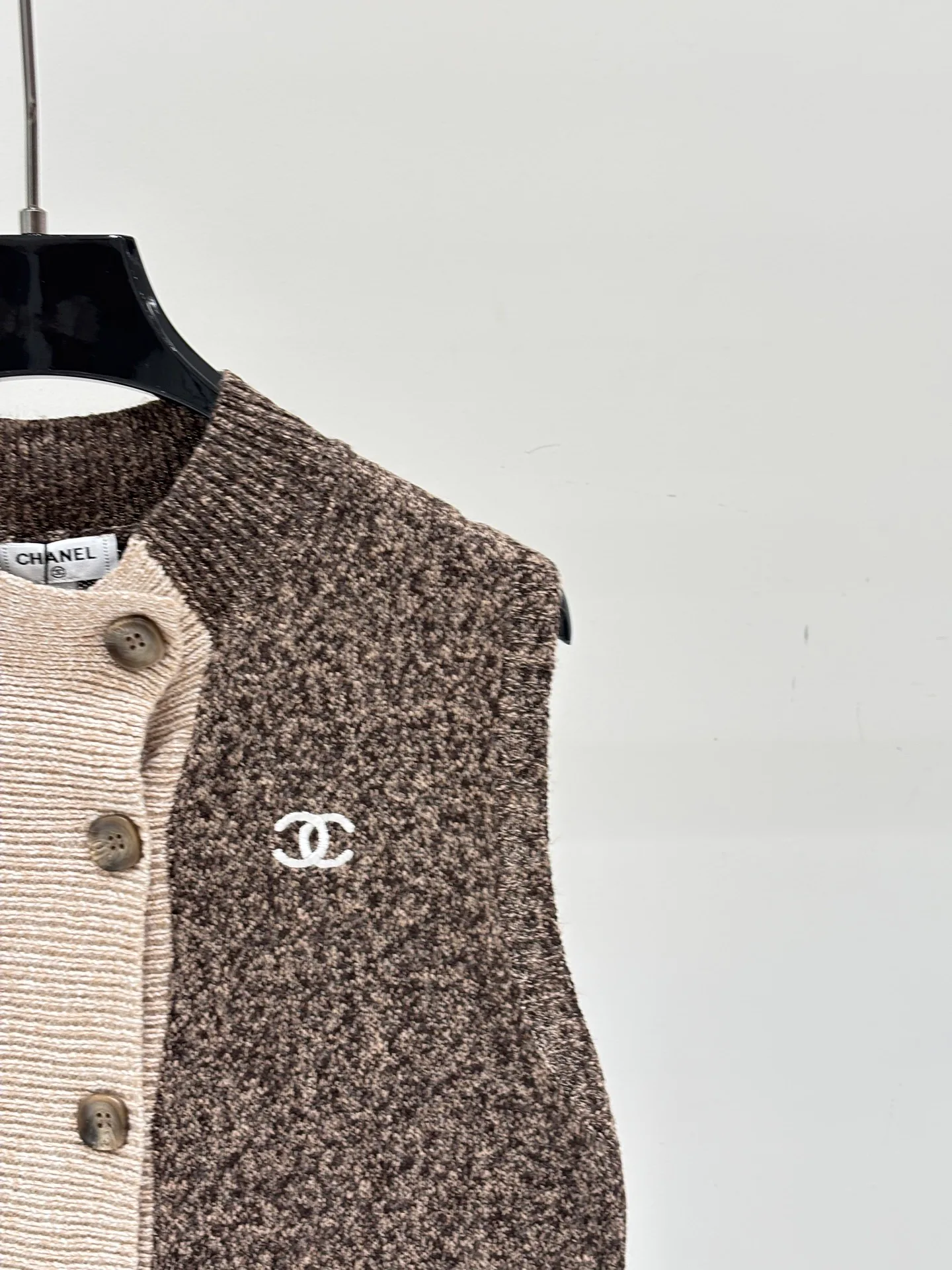 Жилеты Женские Chanel 18138211