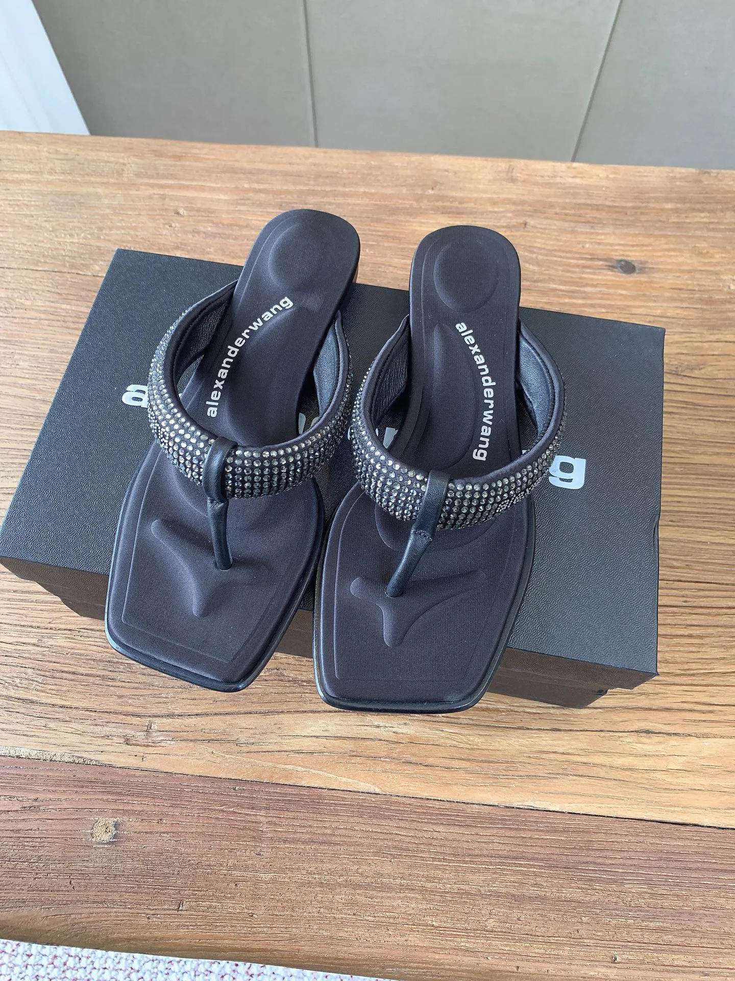 Шлепанцы Женские Alexander Wang 17963254