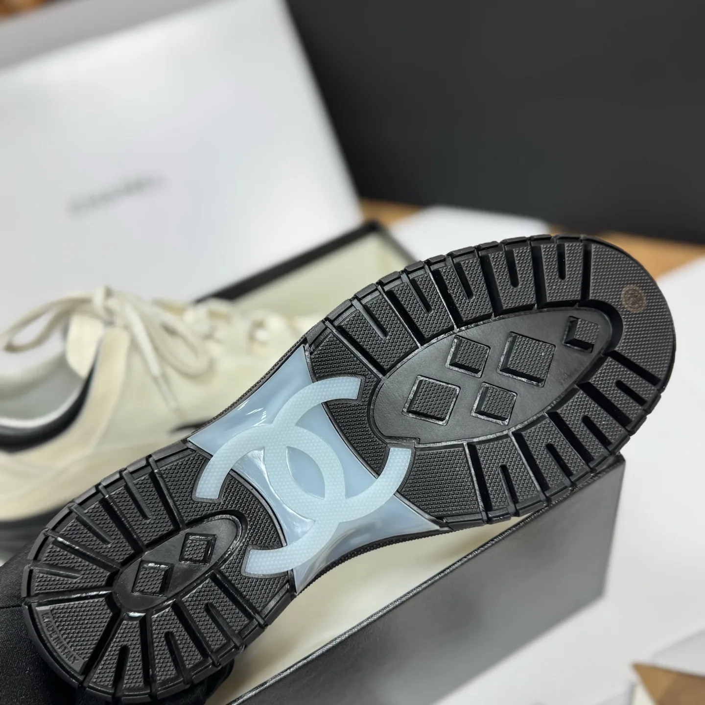 Кроссовки Женские Chanel 63306