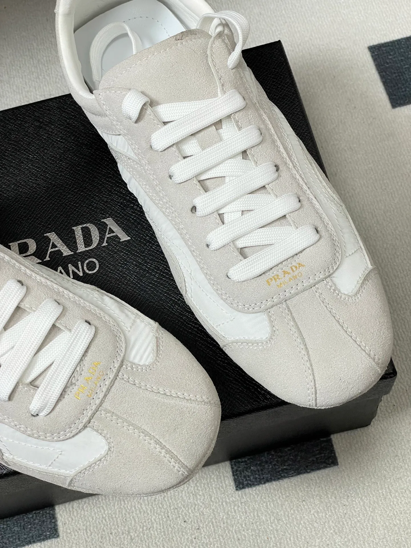 Кроссовки Женские Prada 12810932