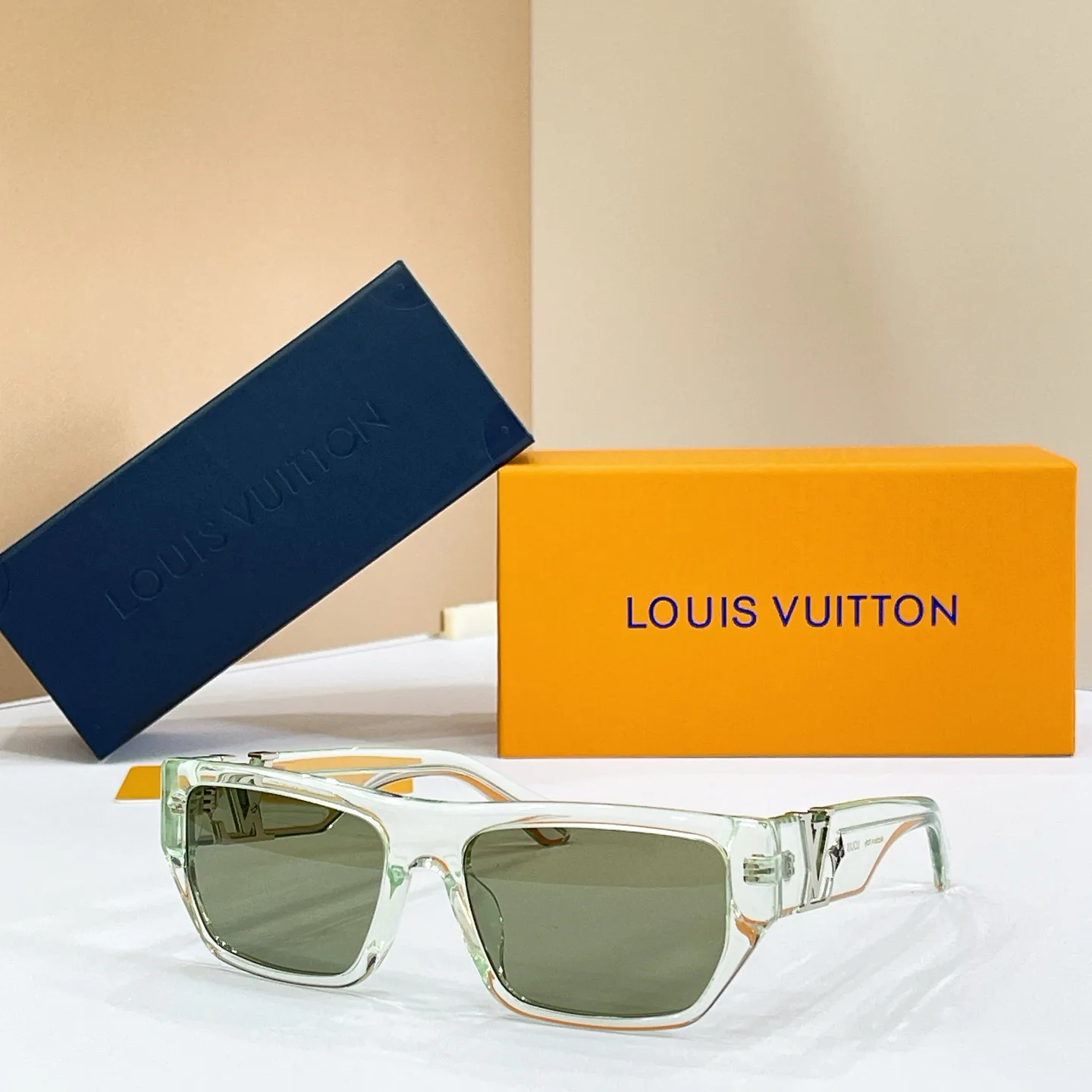 Очки Louis Vuitton 17495878