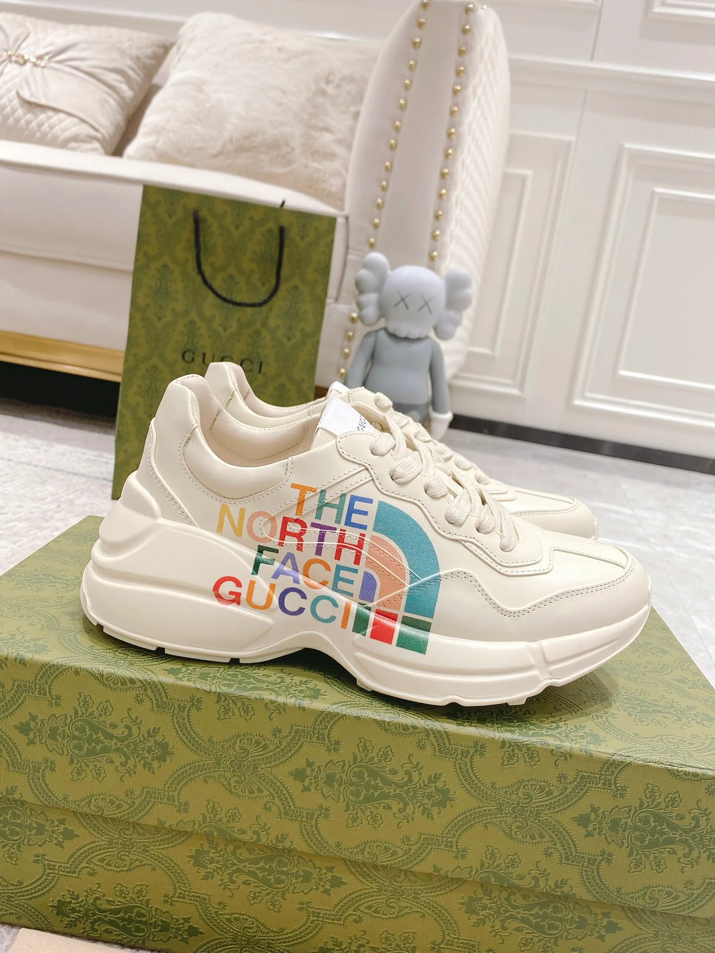 Кроссовки Женские Gucci 375874