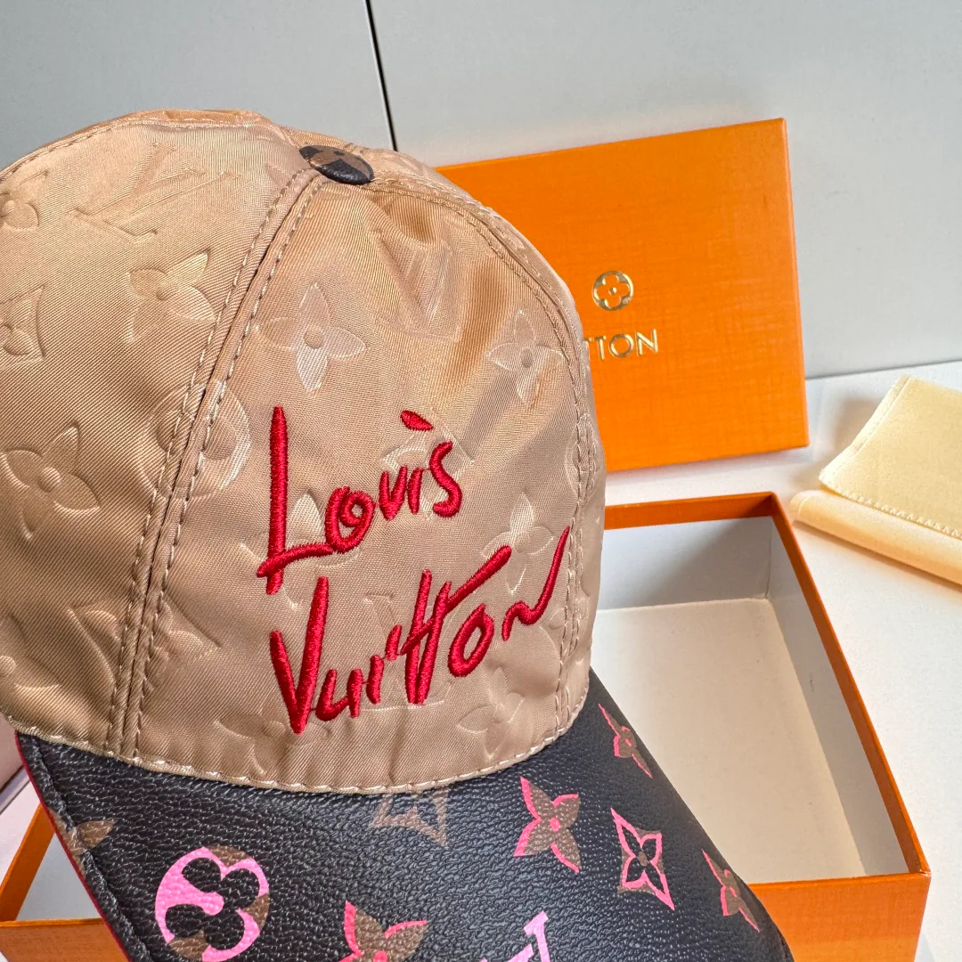 Головные Уборы Louis Vuitton 18105209