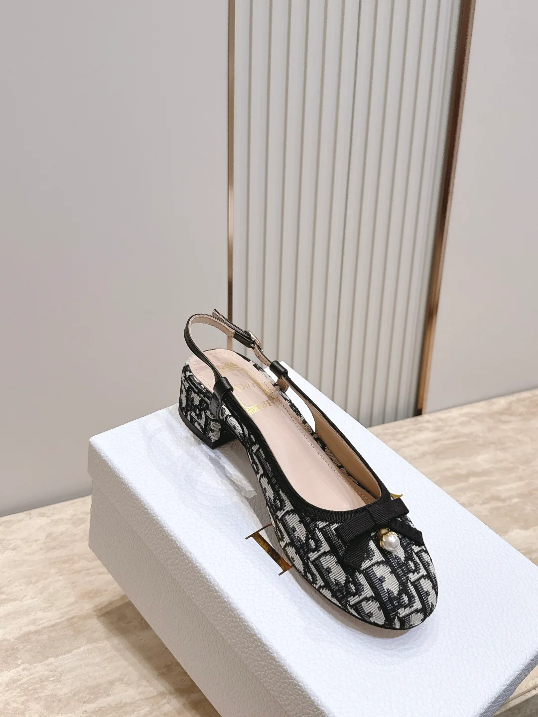 Босоножки Женские Christian Dior 18025853