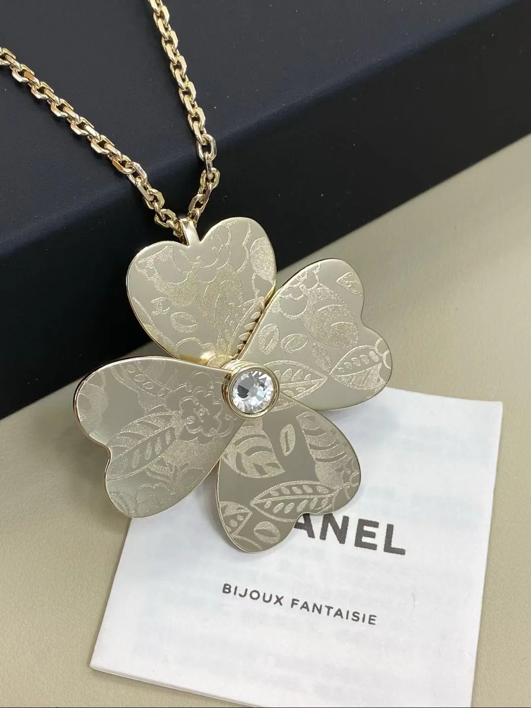 Бижутерия Chanel 5444517