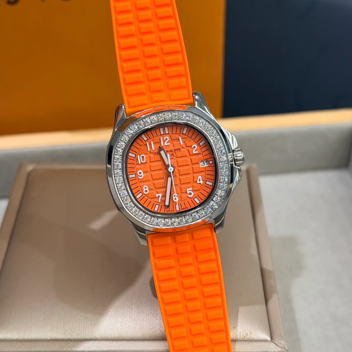Часы Женские Patek Philippe 17800707