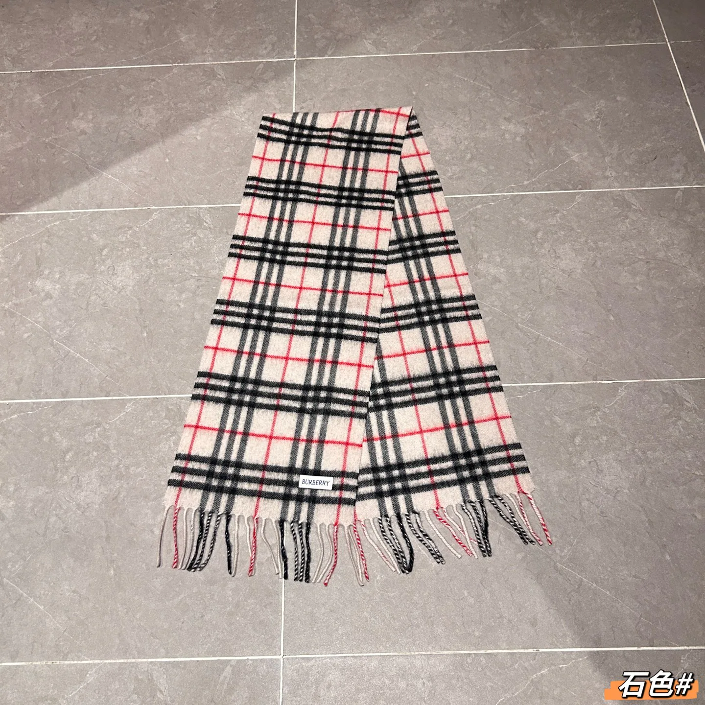 Шарфы Burberry 18507397