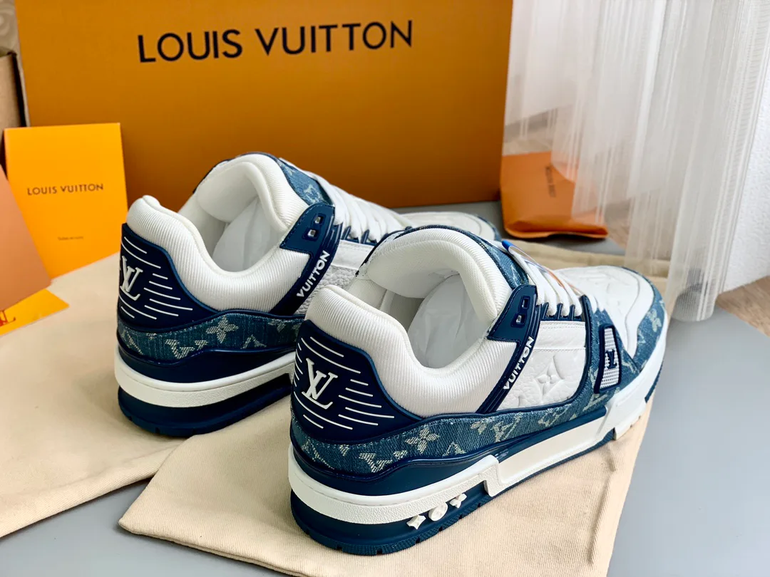 Кроссовки Женские Louis Vuitton 18014125