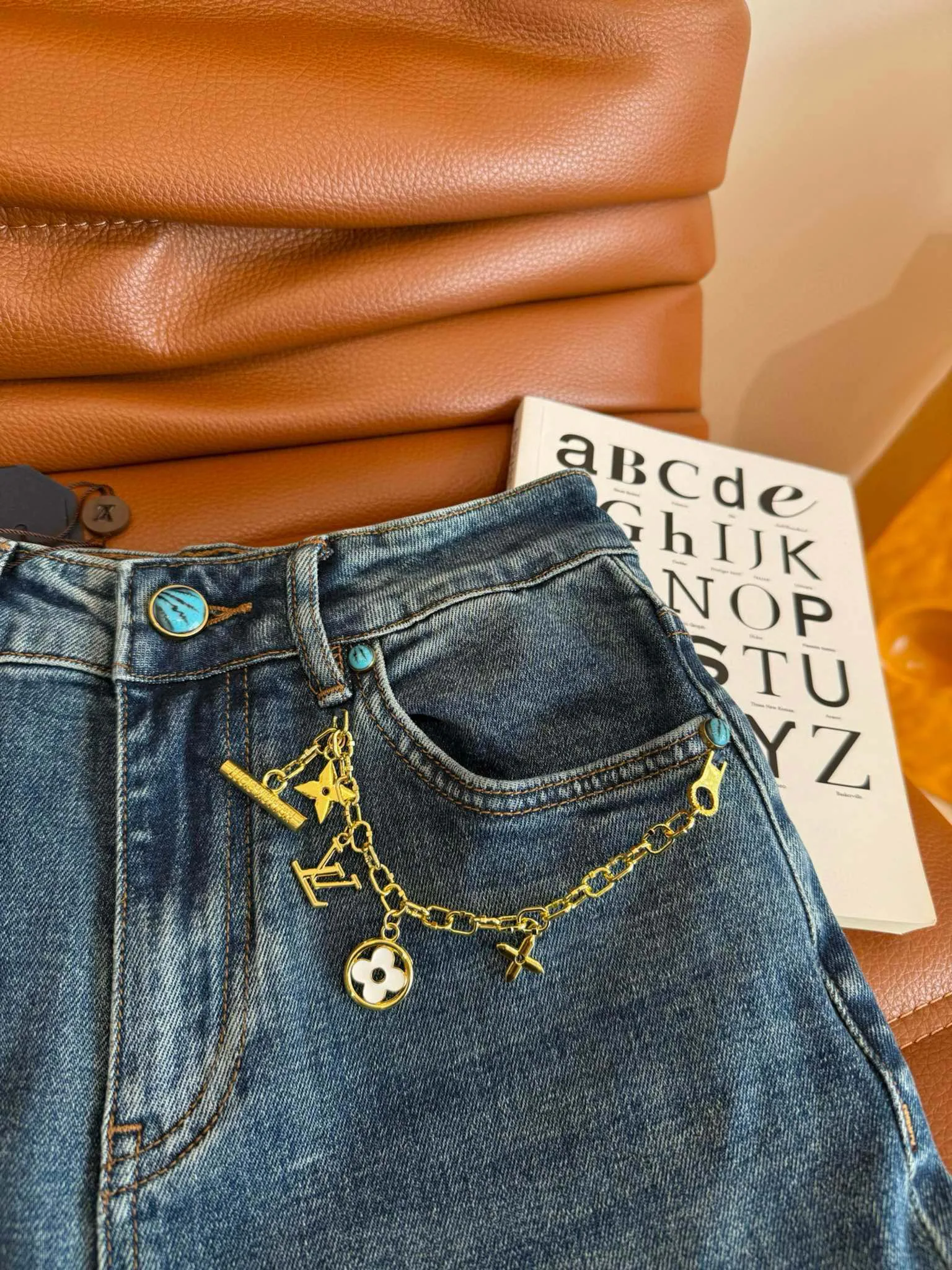 Джинсы Женские Louis Vuitton 6631