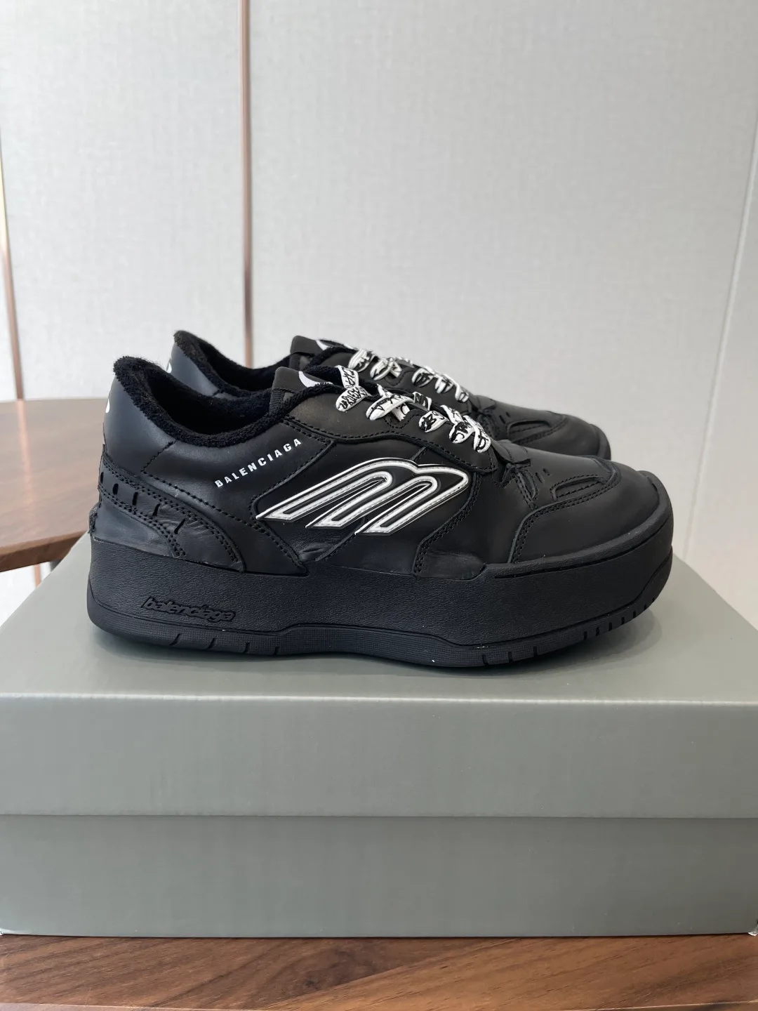 Кроссовки Женские Balenciaga 11309582