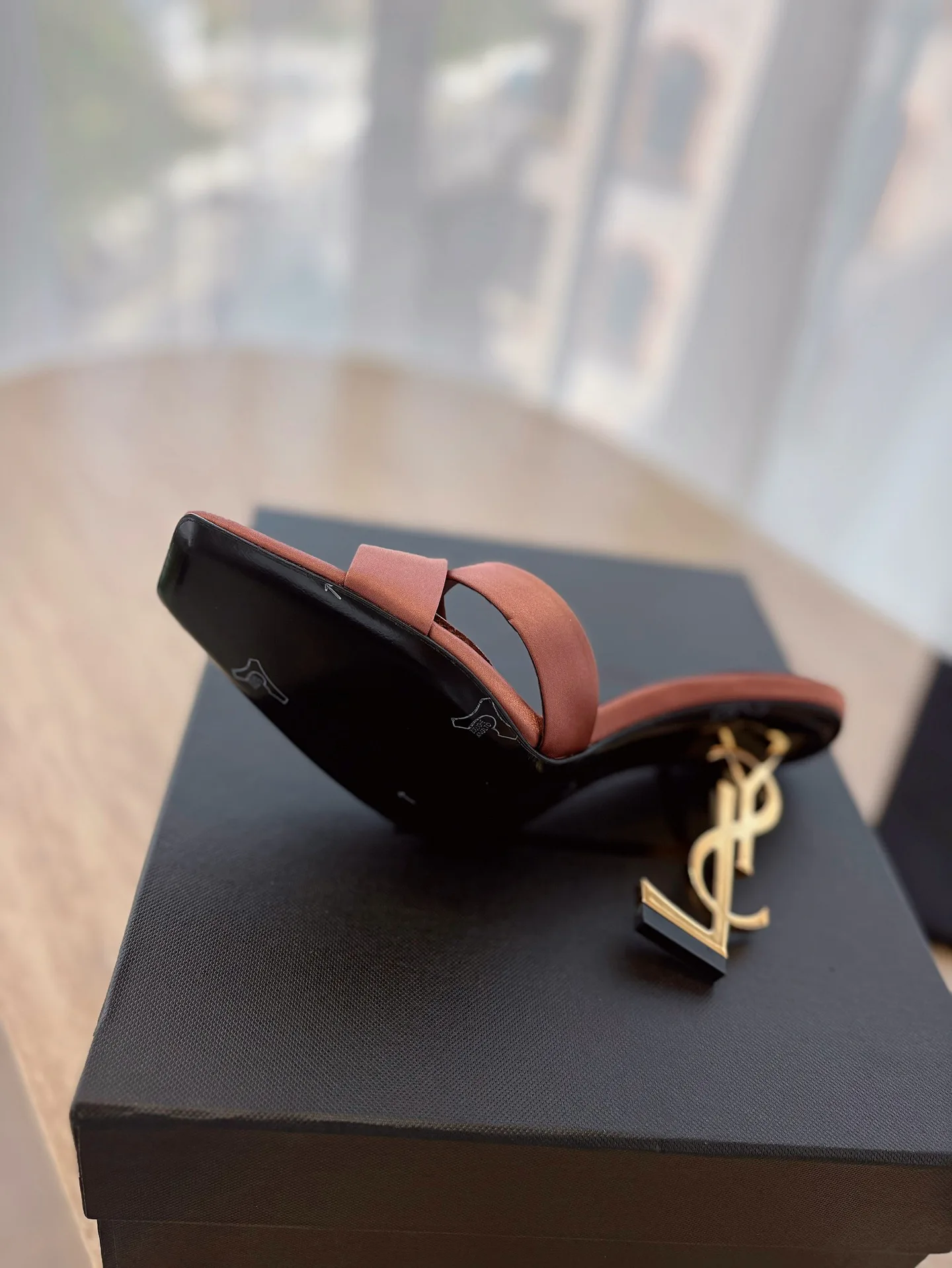 Босоножки Женские Saint Laurent 12815351