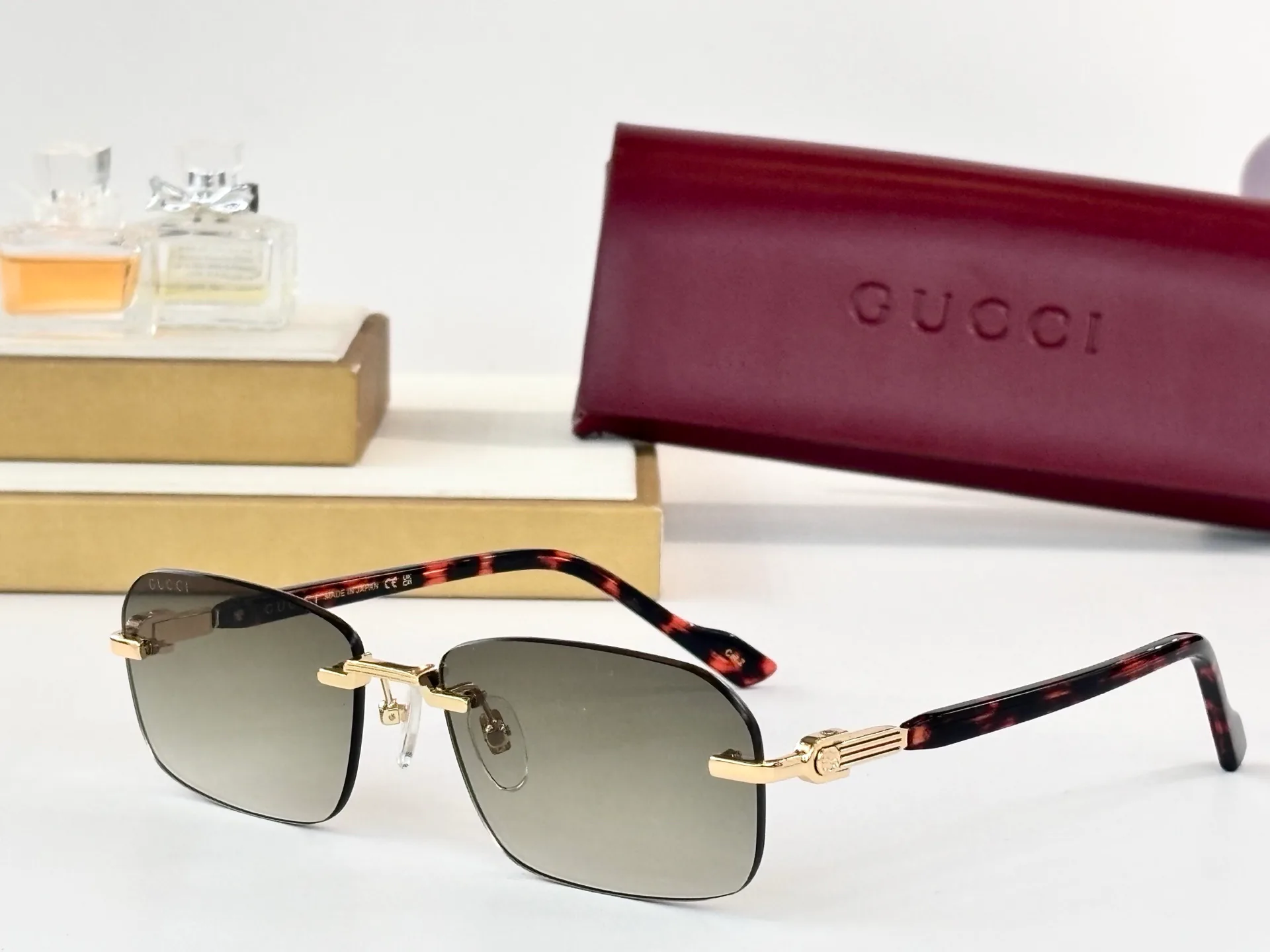 Очки Gucci 13147315