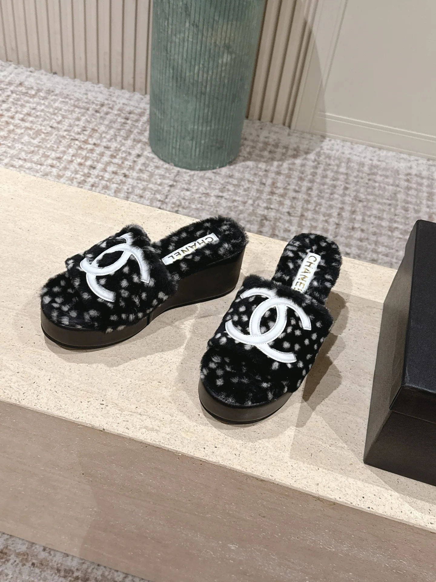 Тапочки Женские Chanel 18851181