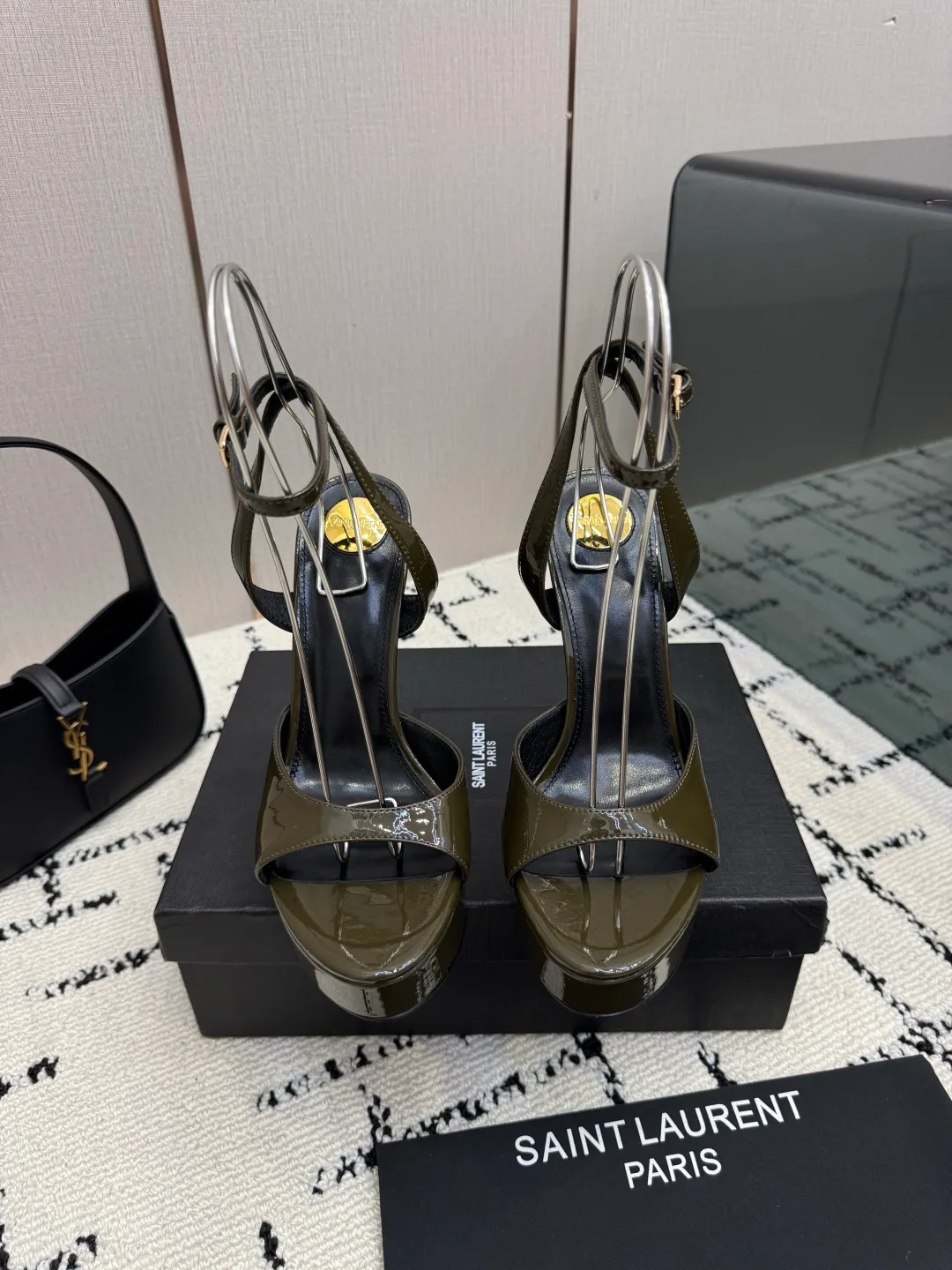 Босоножки Женские Saint Laurent 18049021