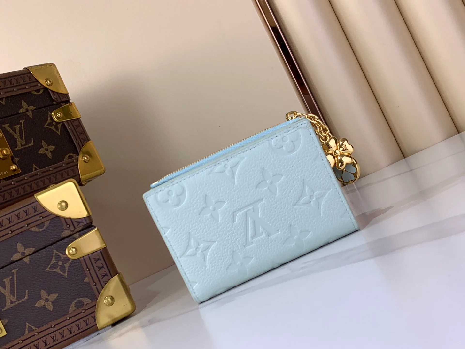 Клатчи Женские Louis Vuitton 13582760