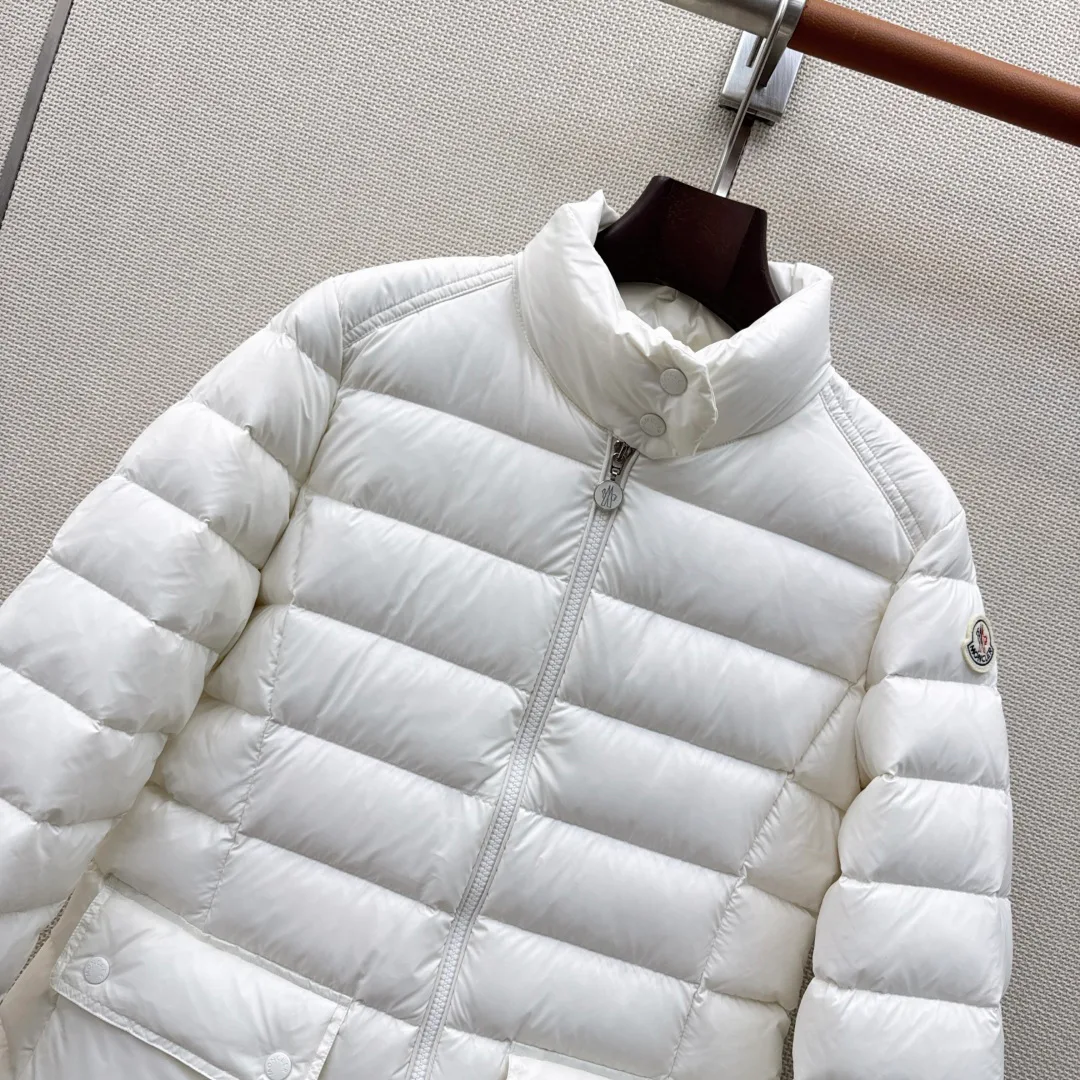 Куртки И Пуховики Женские Moncler 18450478