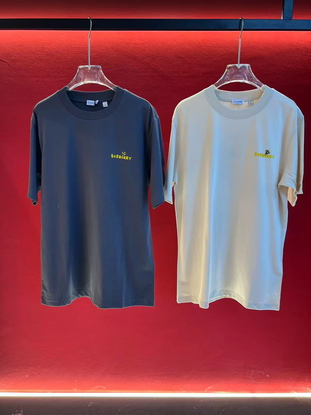 Футболки Женские Burberry 24711