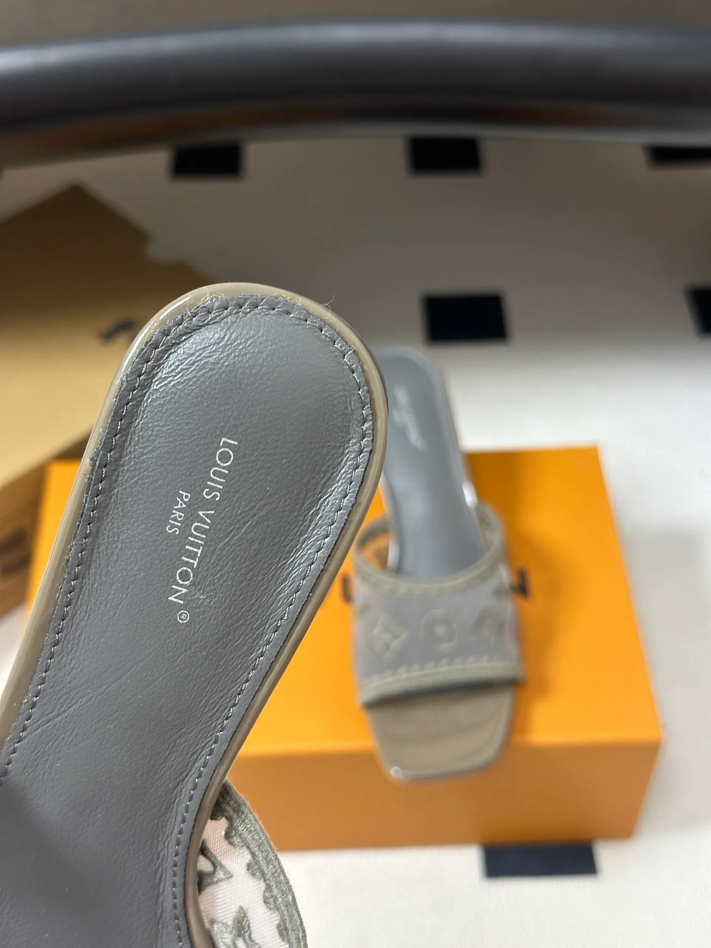 Мюли И Сабо Женские Louis Vuitton 18049398