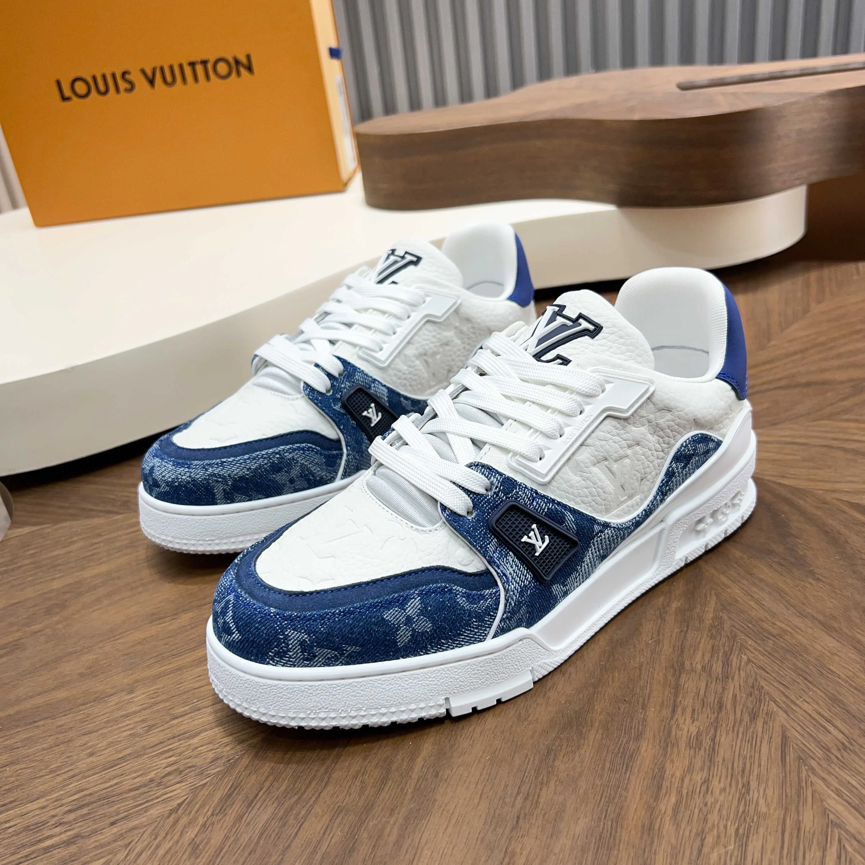 Кроссовки Мужские Louis Vuitton 1319042