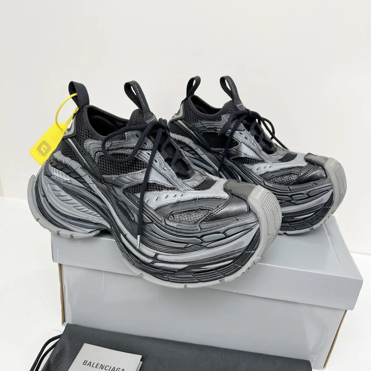 Кроссовки Женские Balenciaga 6428099