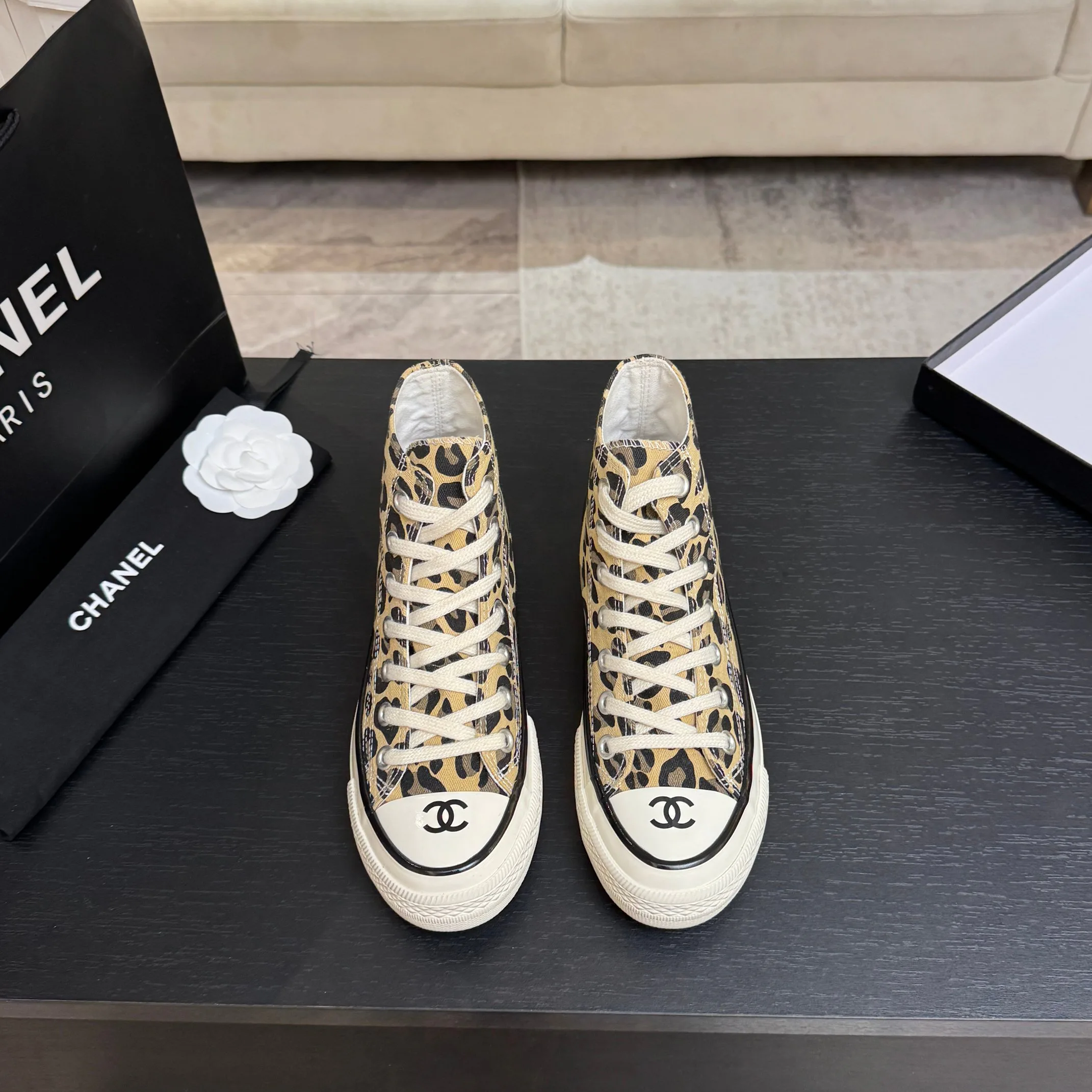 Кроссовки Женские Chanel 18062553