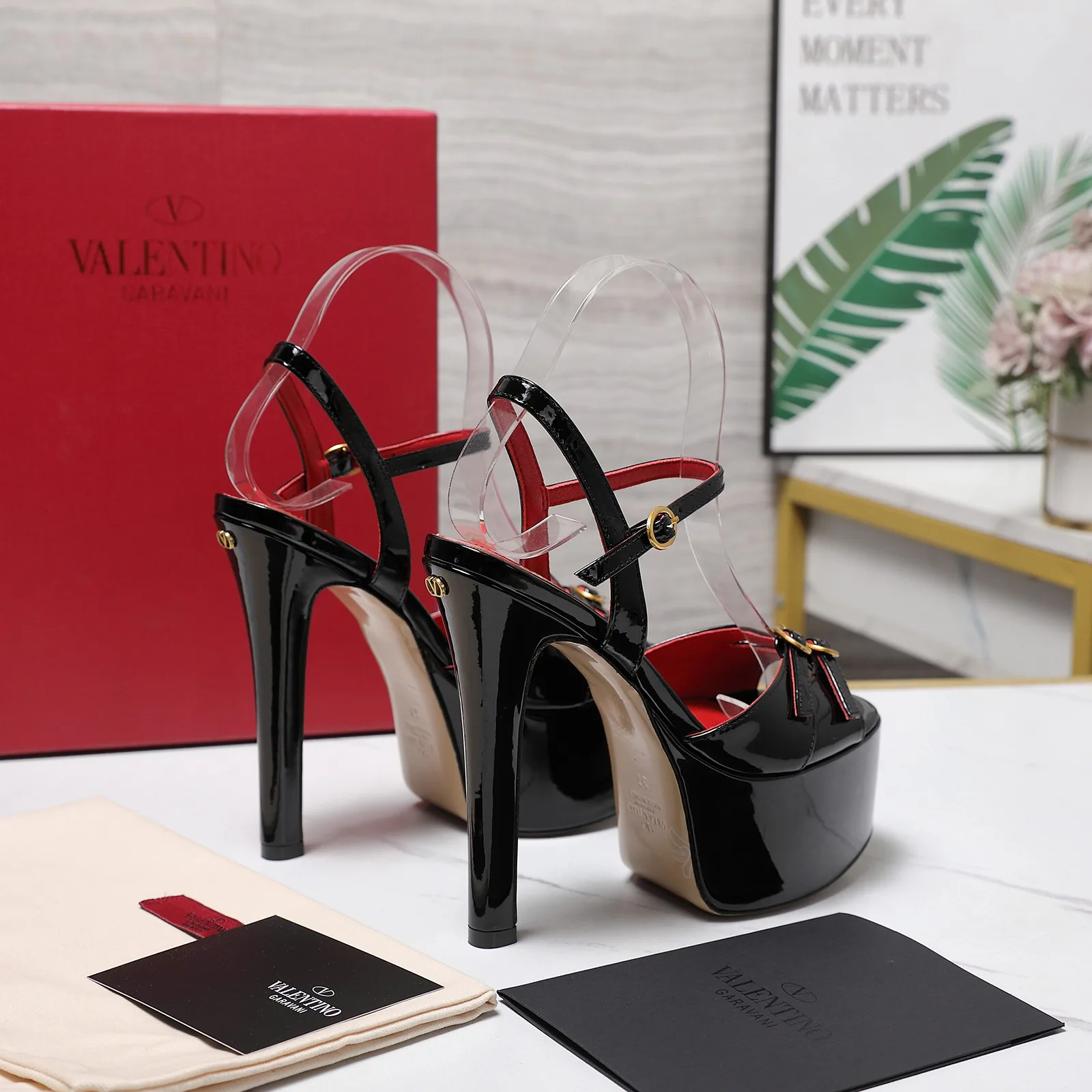 Босоножки Женские Valentino 13542422