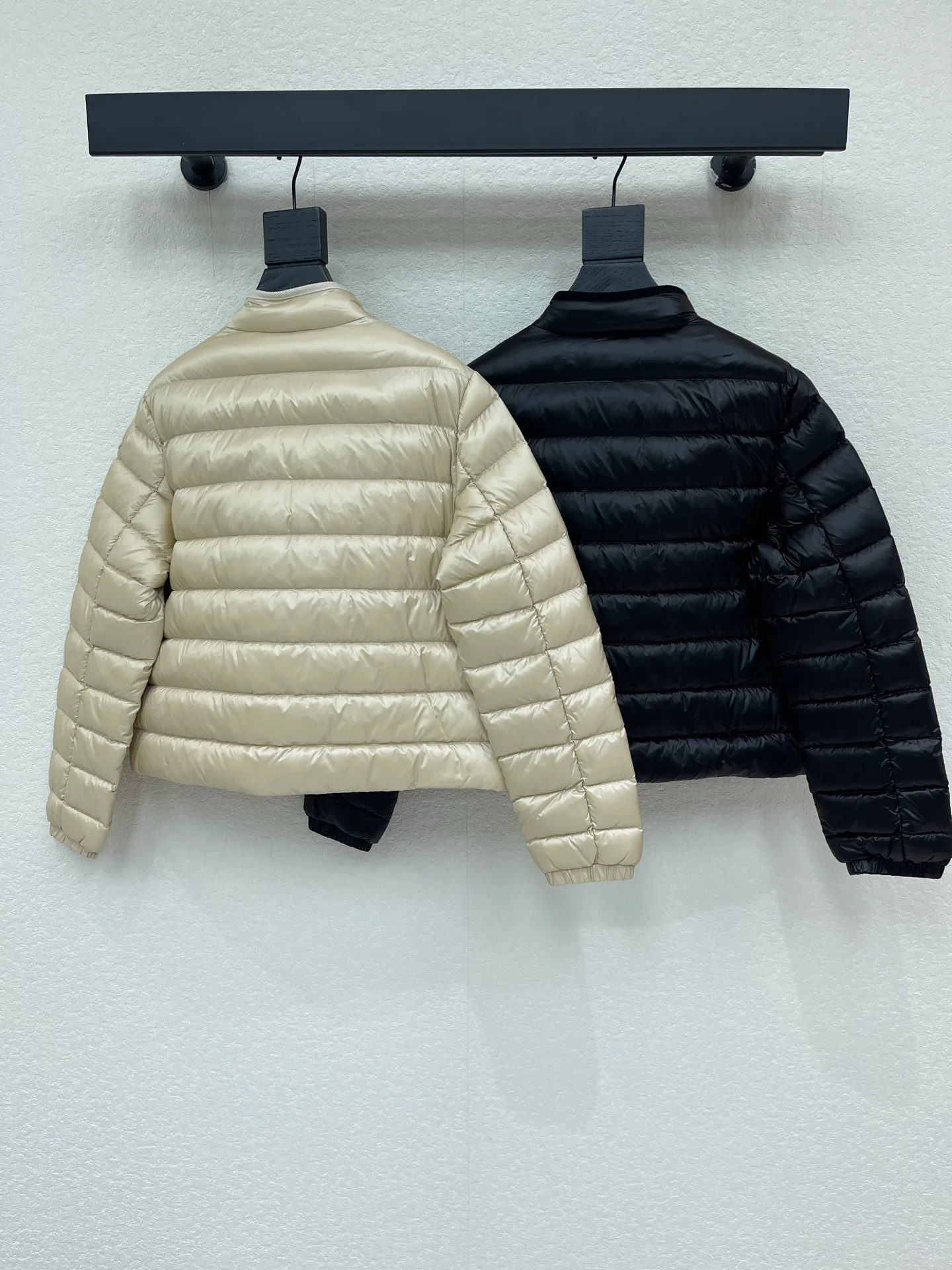 Куртки И Пуховики Женские Moncler 19576026
