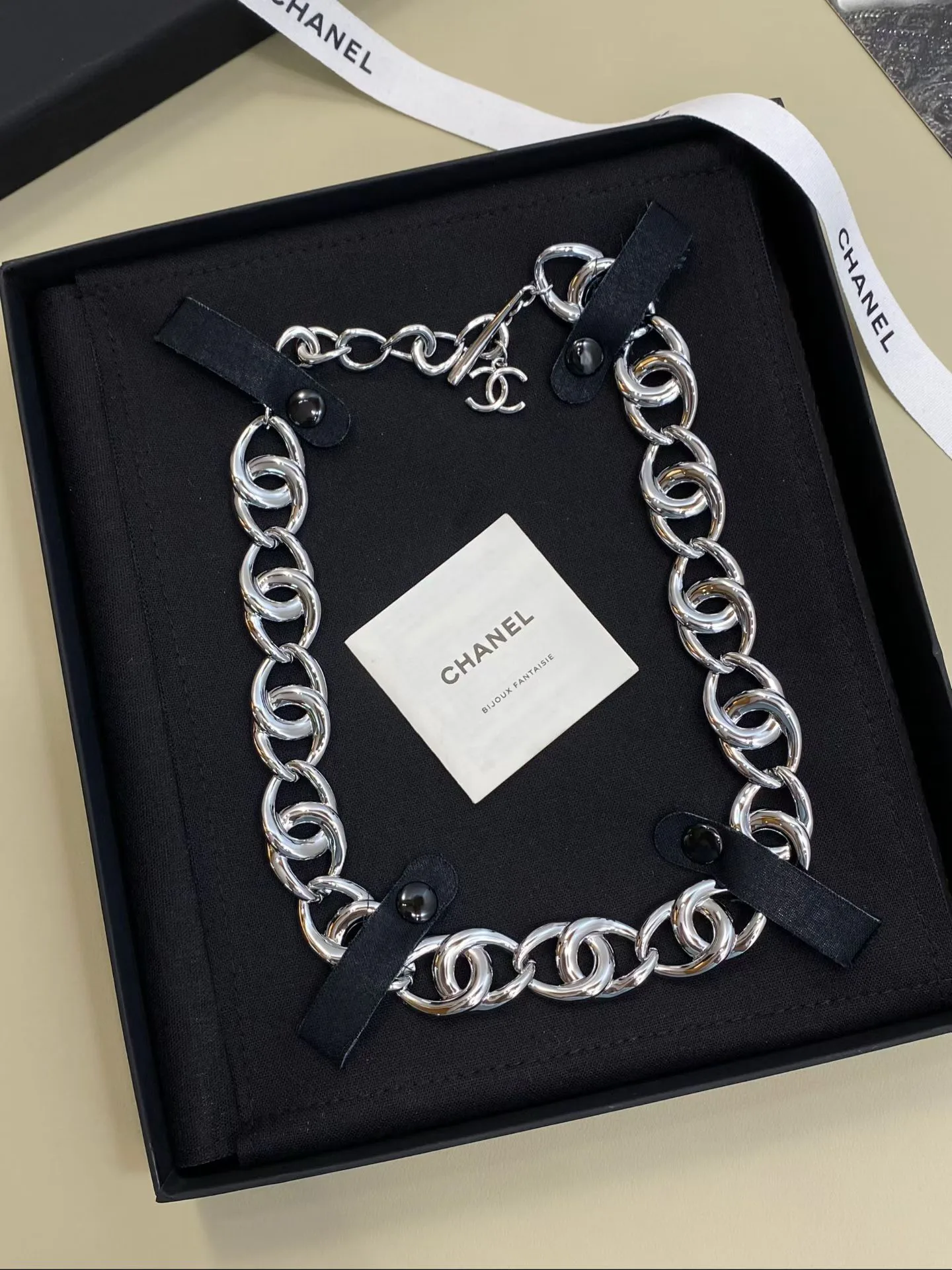 Бижутерия Chanel 18122750