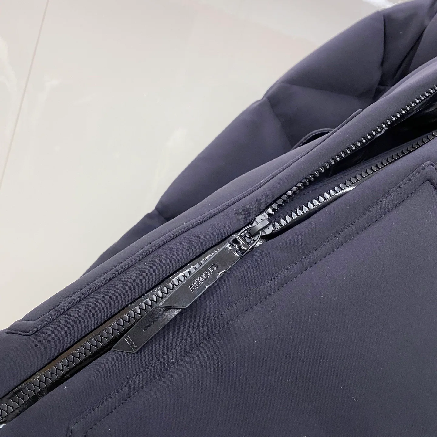 Куртки И Пуховики Мужские Moncler 1129723